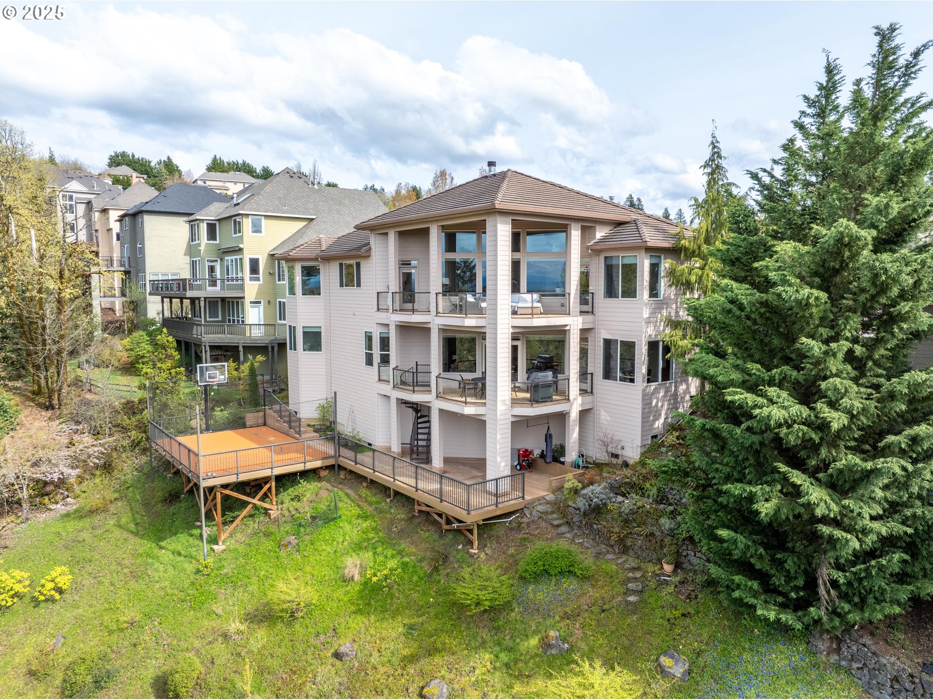 8333 NW HAZELTINE ST