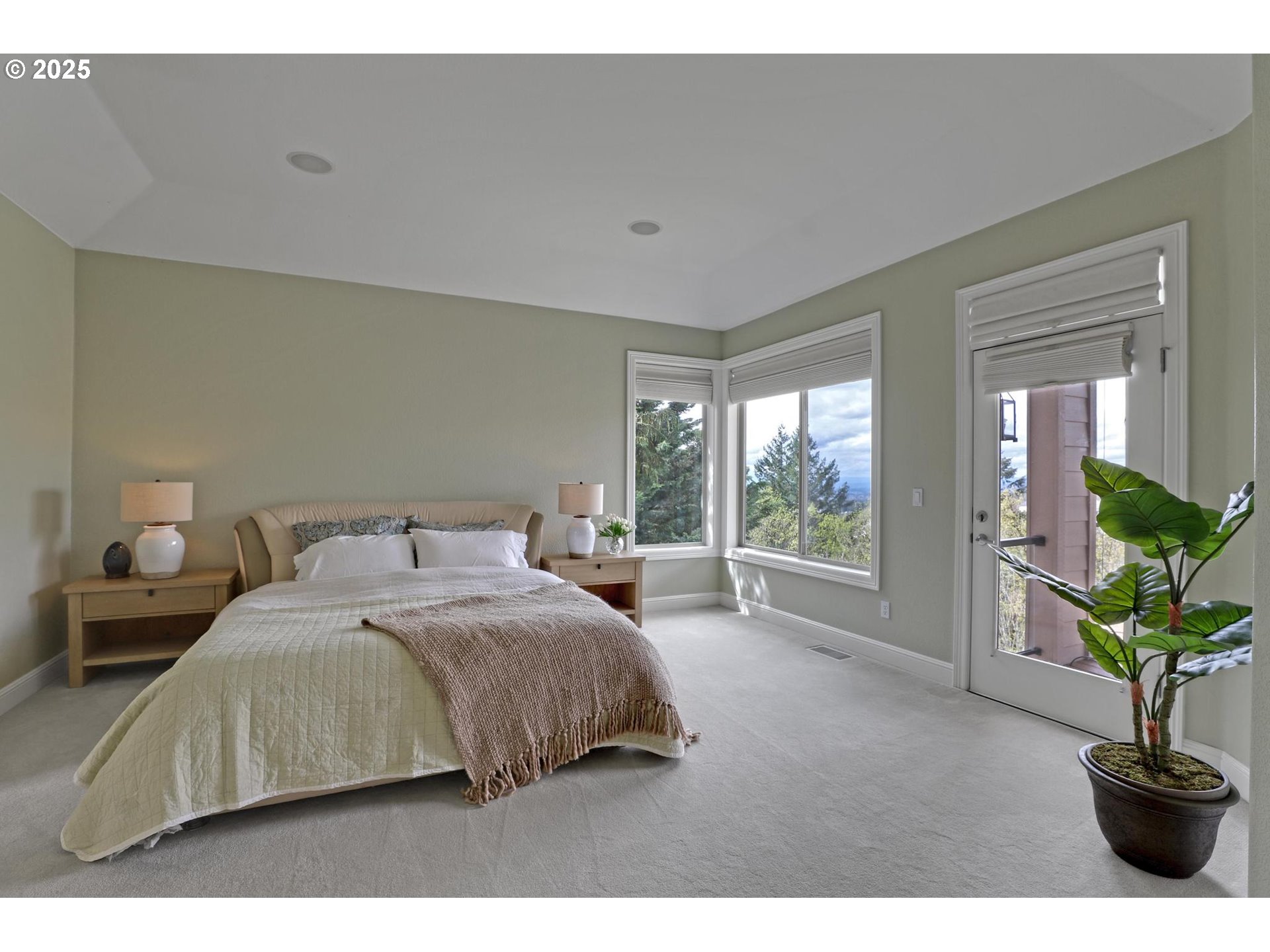 8333 NW HAZELTINE ST