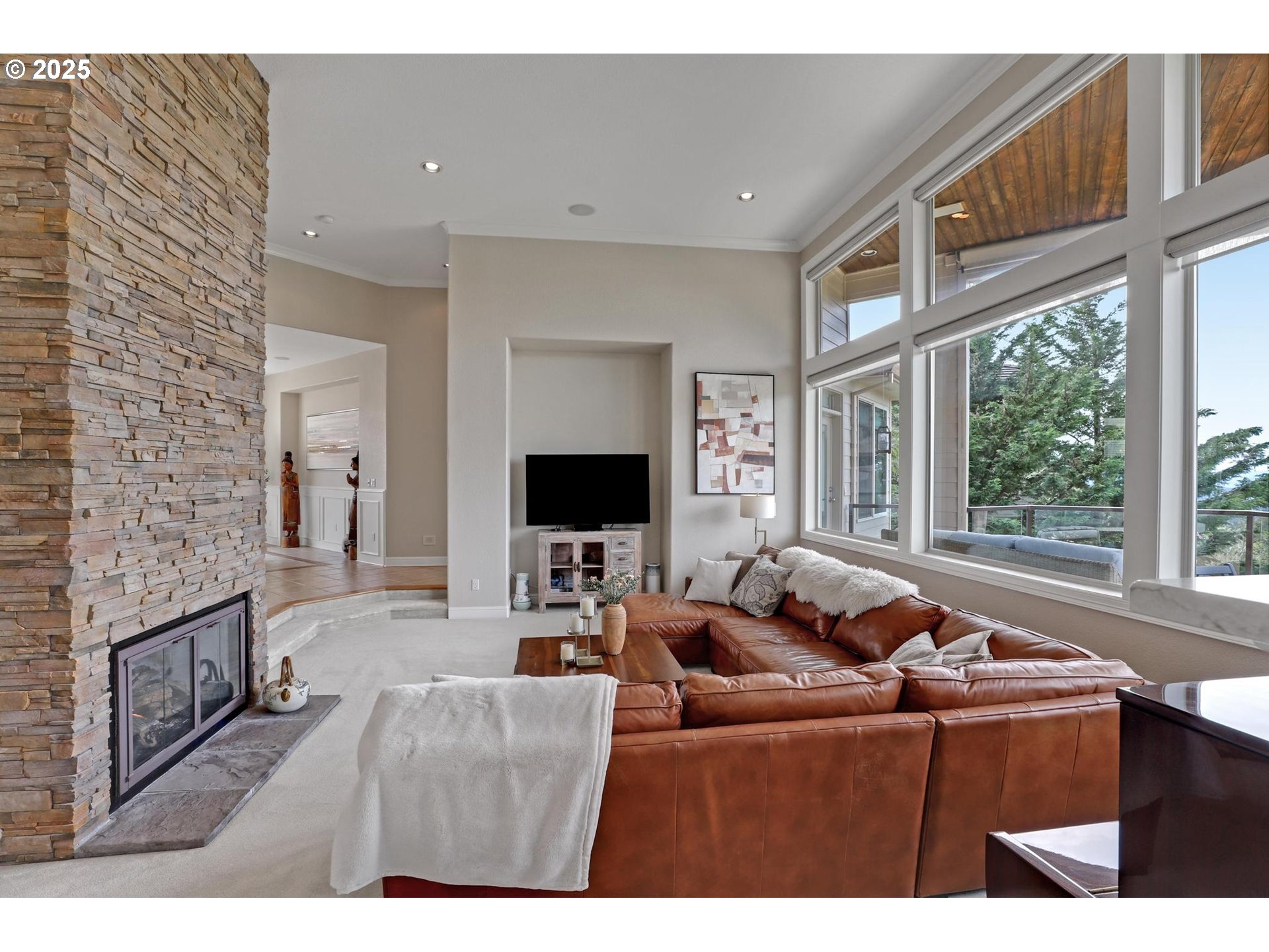 8333 NW HAZELTINE ST