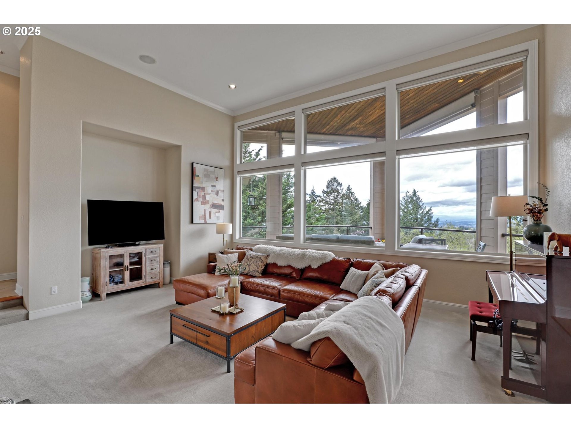 8333 NW HAZELTINE ST