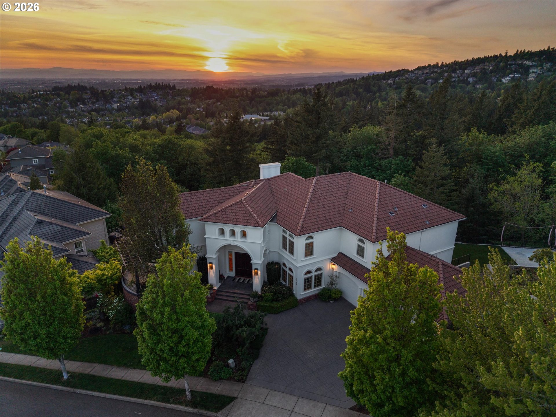 2343 NW PINNACLE DR