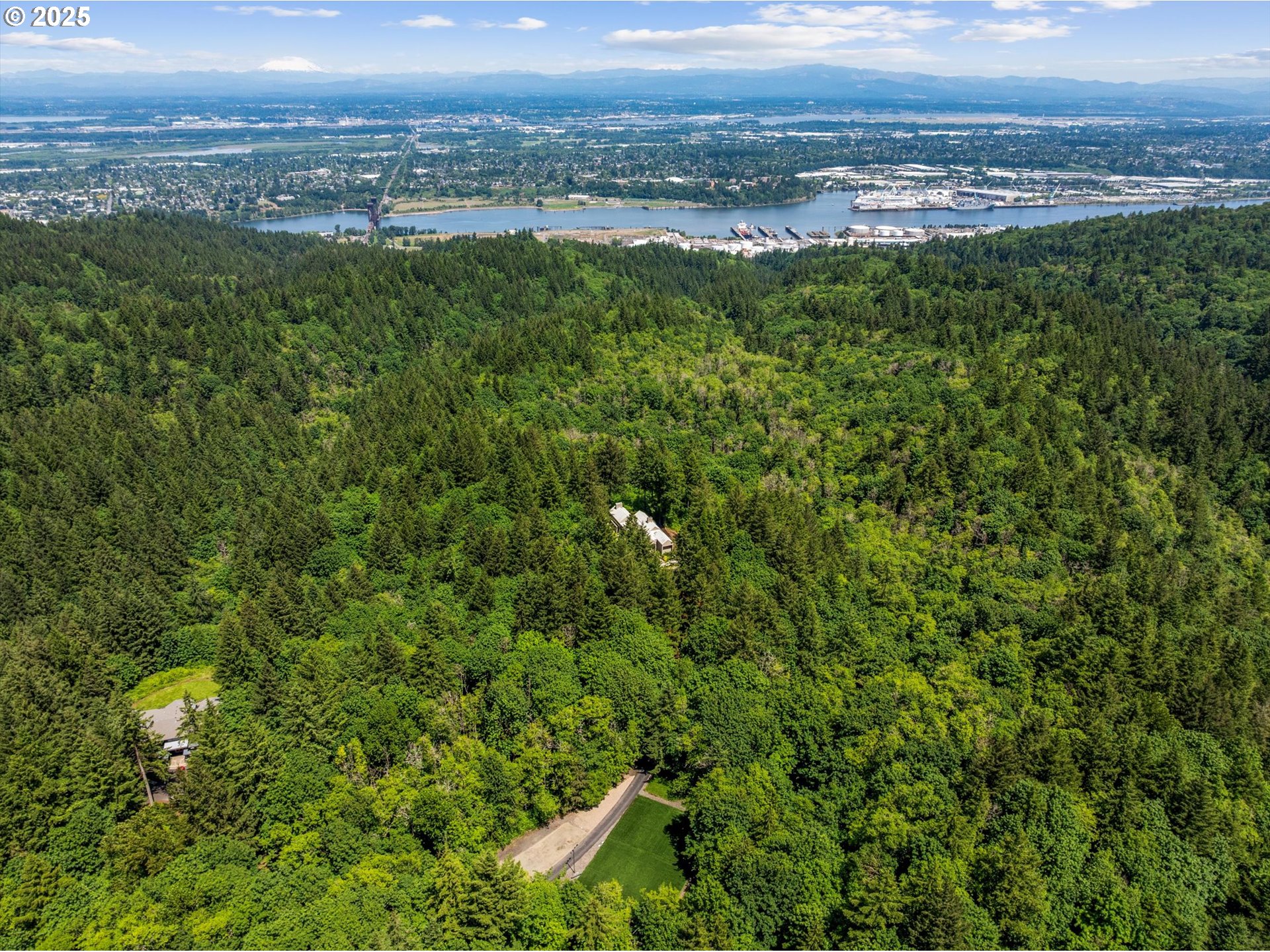 4140 NW THUNDER CREST RD