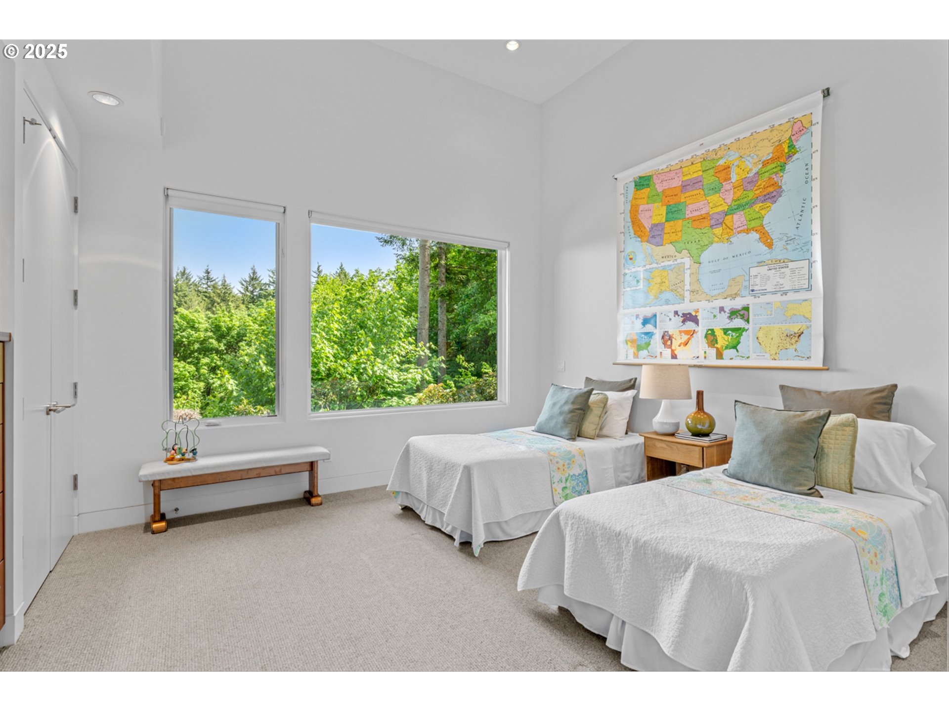 4140 NW THUNDER CREST RD