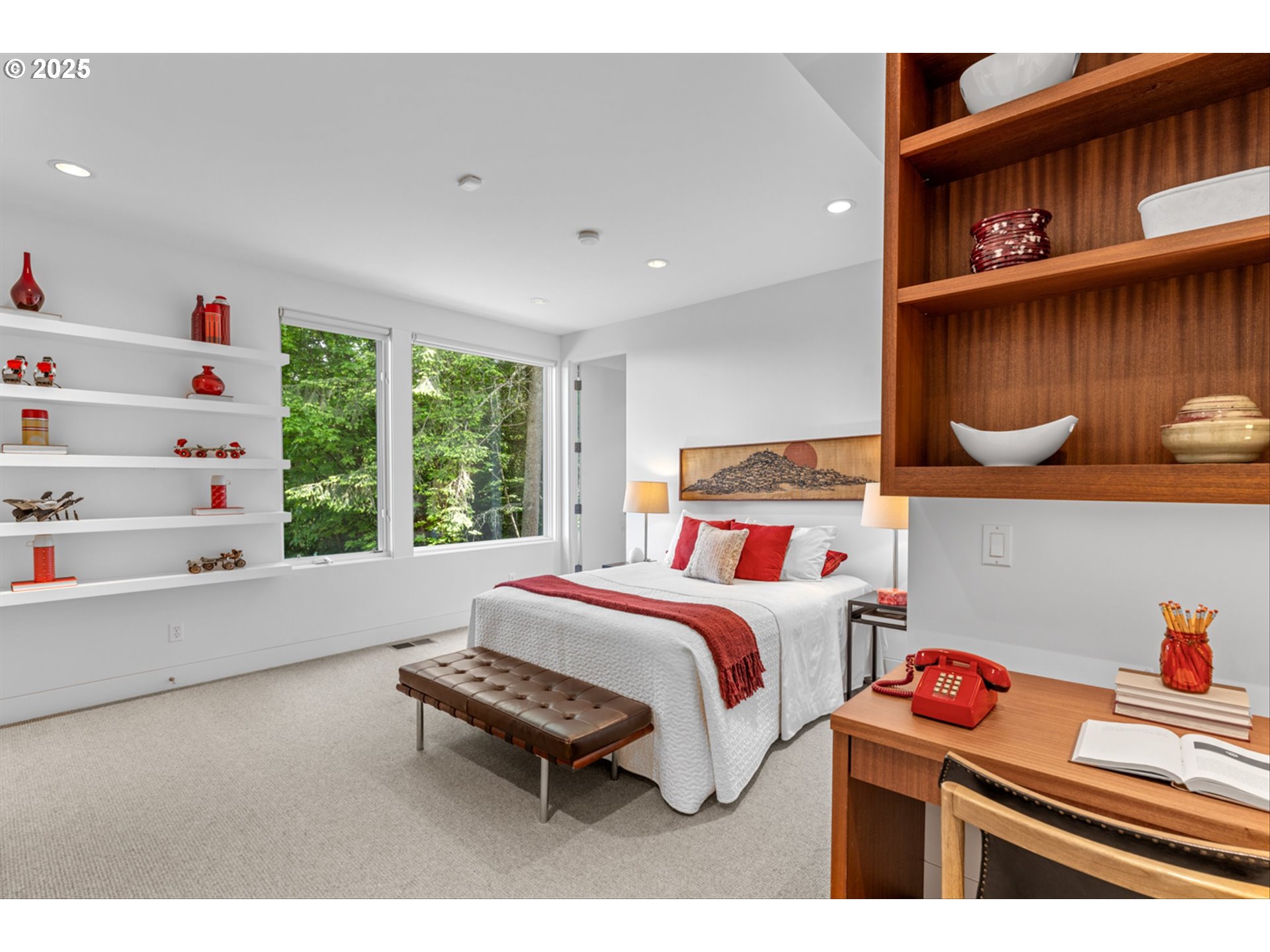 4140 NW THUNDER CREST RD