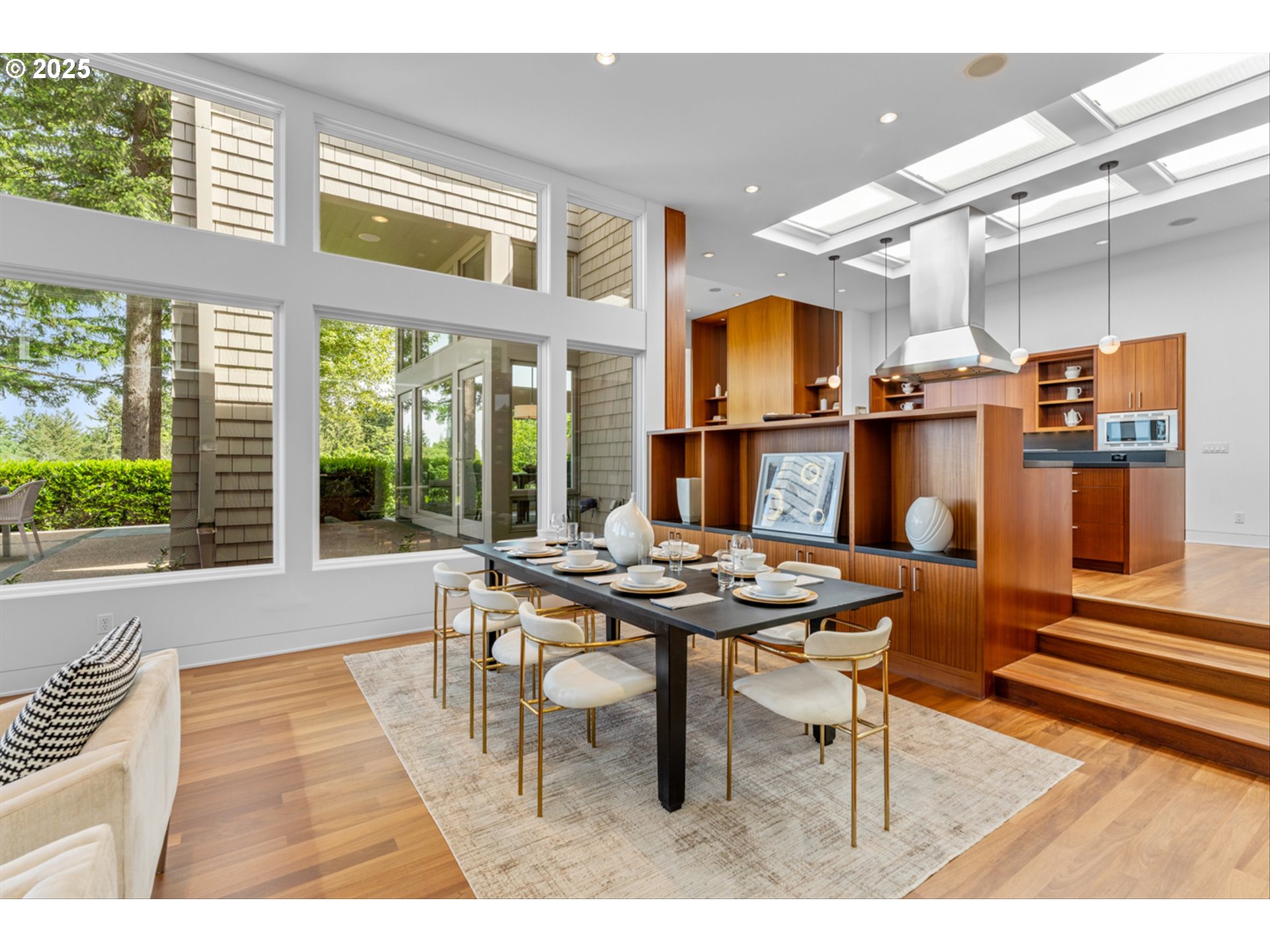 4140 NW THUNDER CREST RD