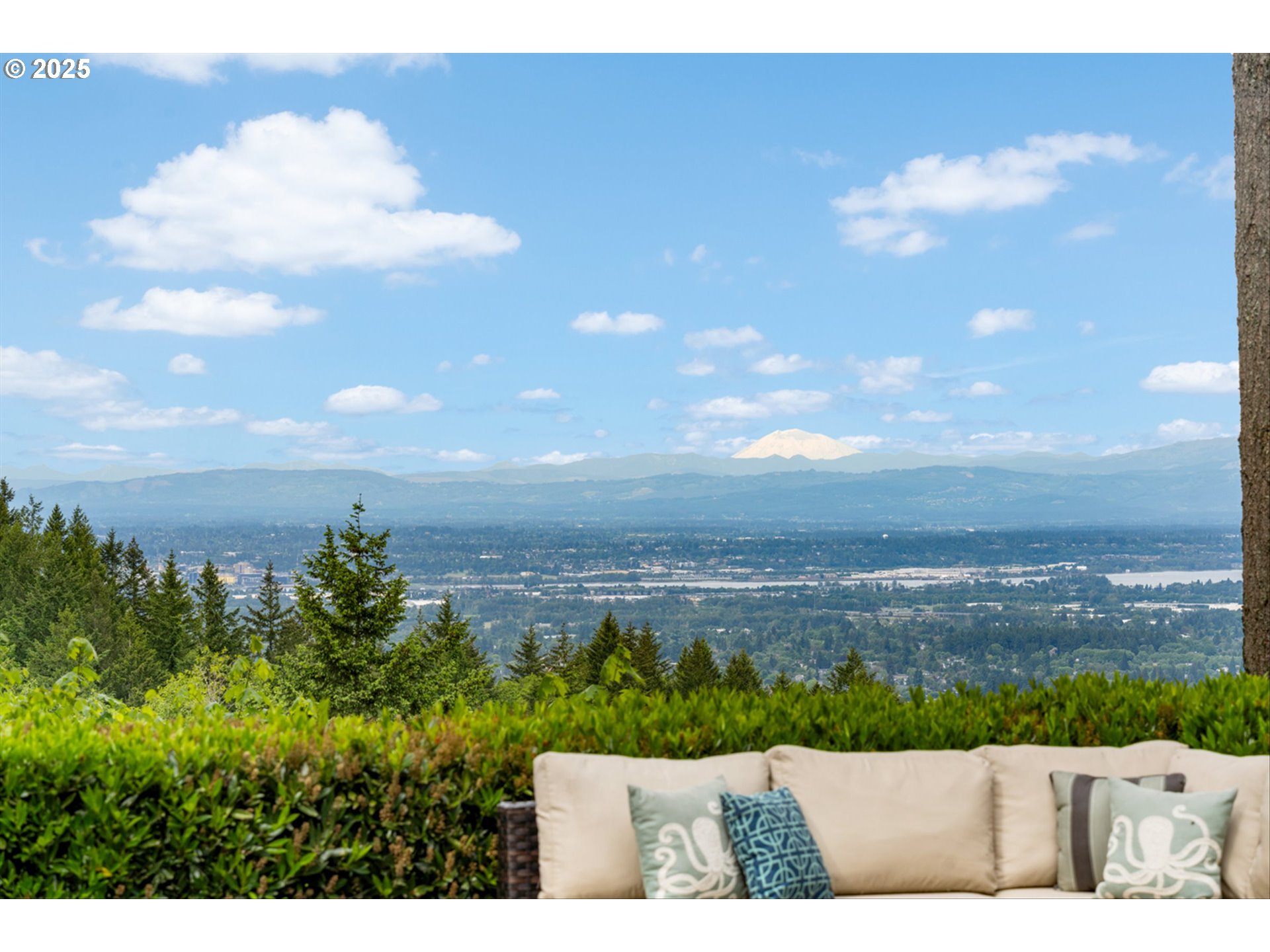 4140 NW THUNDER CREST RD