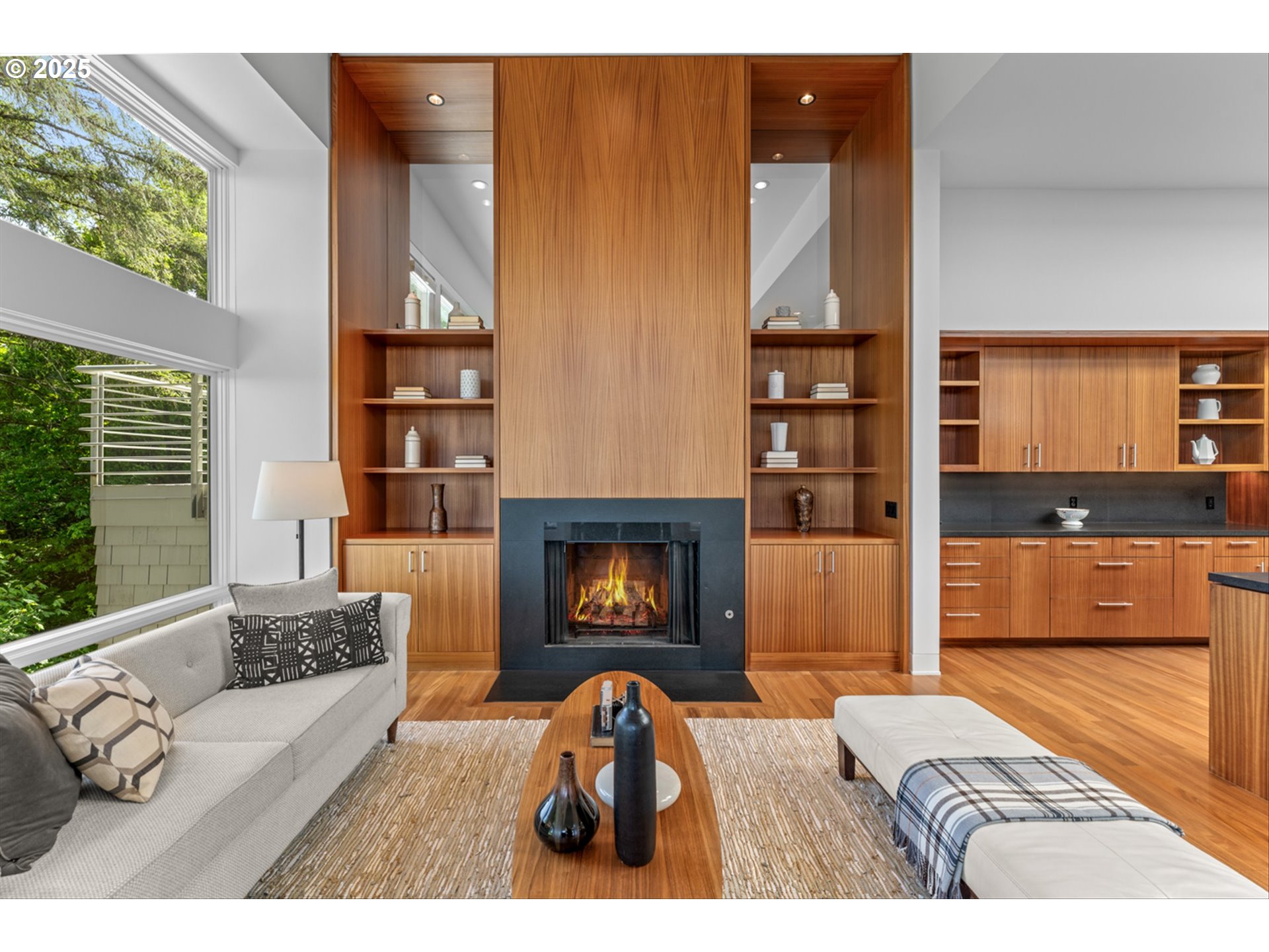 4140 NW THUNDER CREST RD