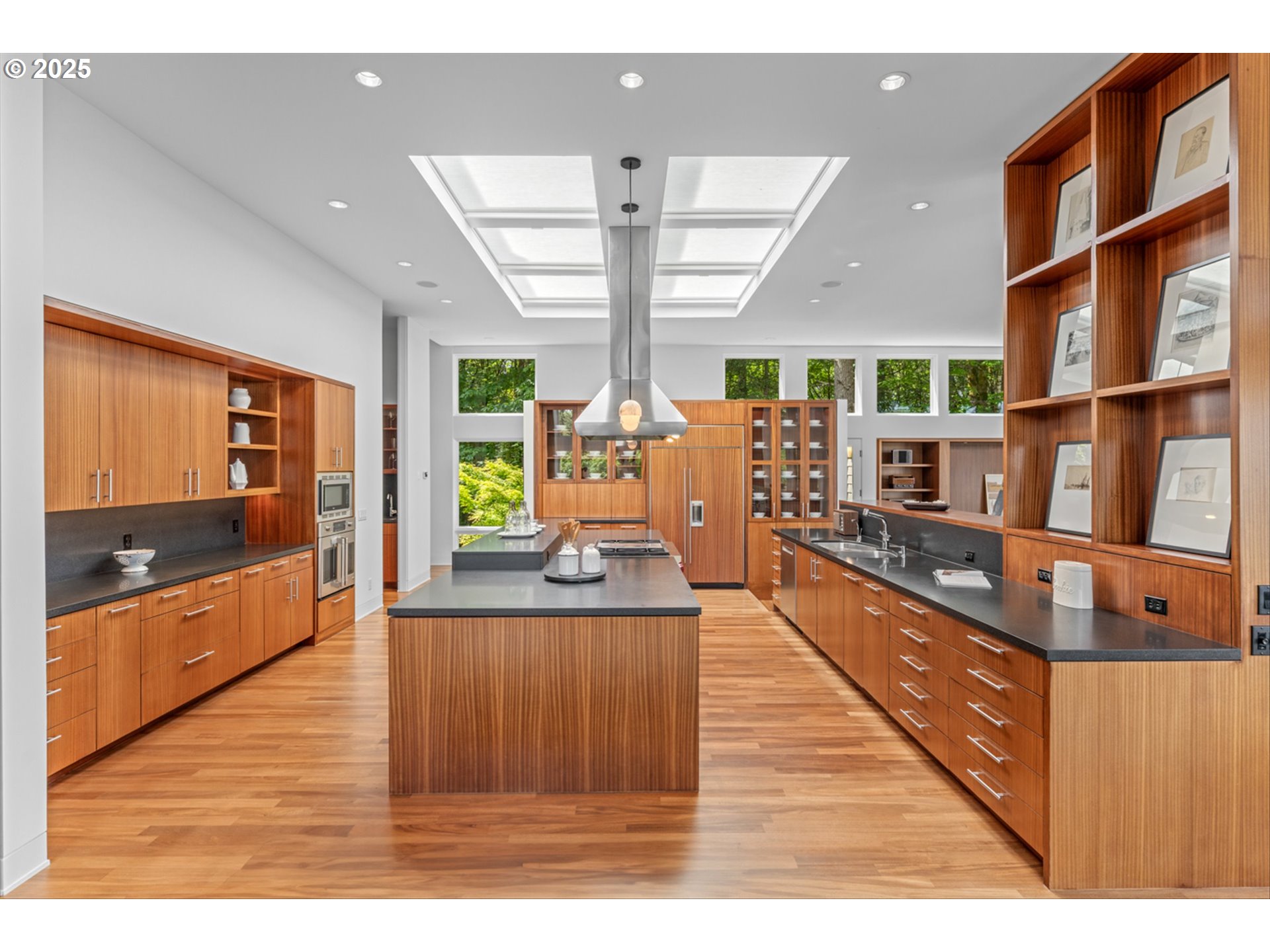 4140 NW THUNDER CREST RD