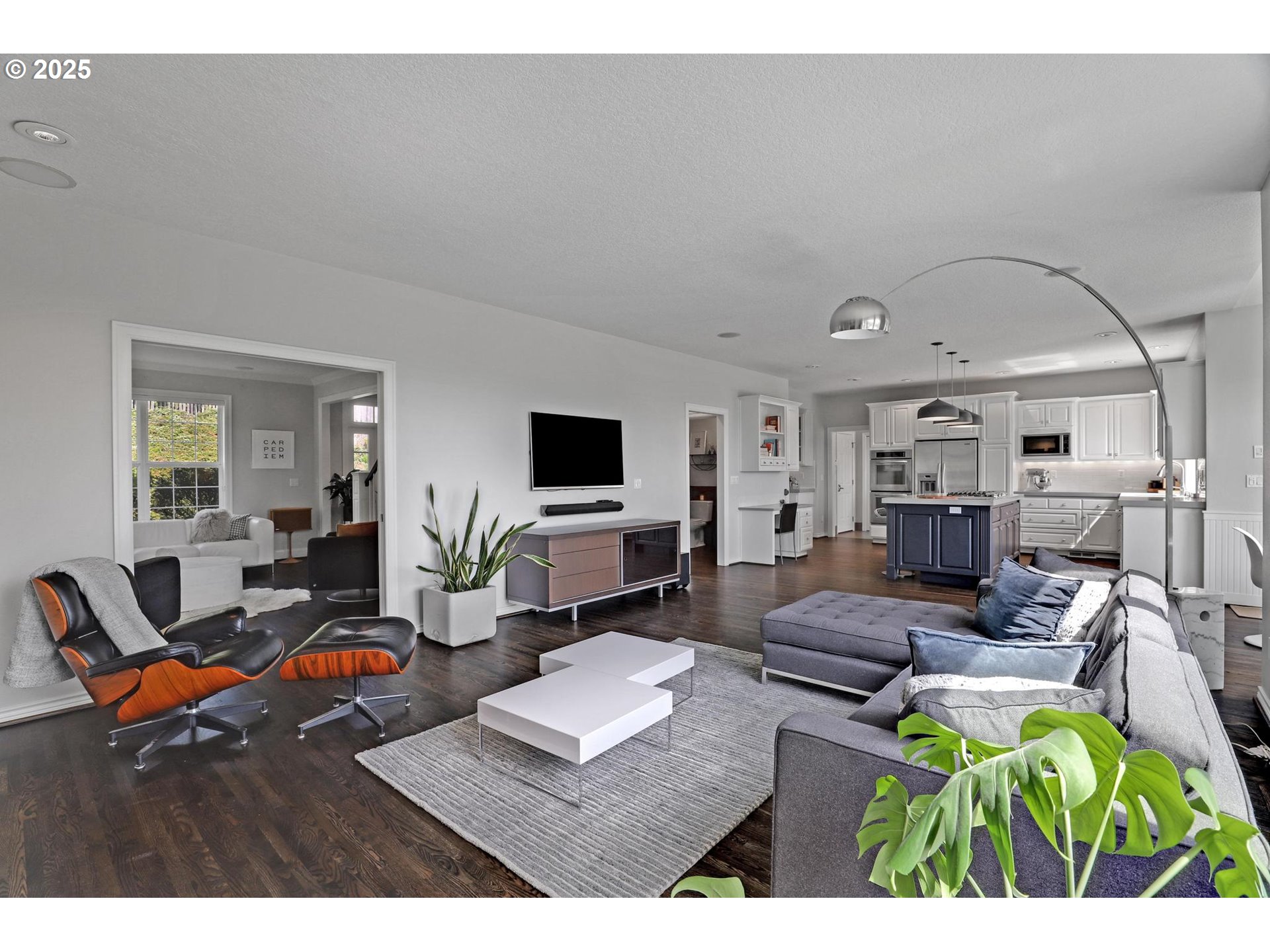 1811 NW ROSEFINCH LN