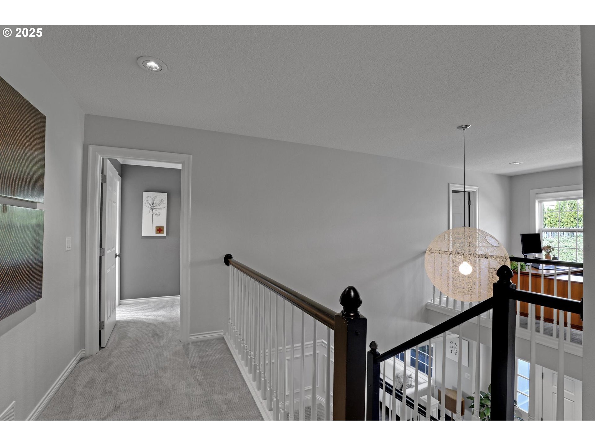 1811 NW ROSEFINCH LN