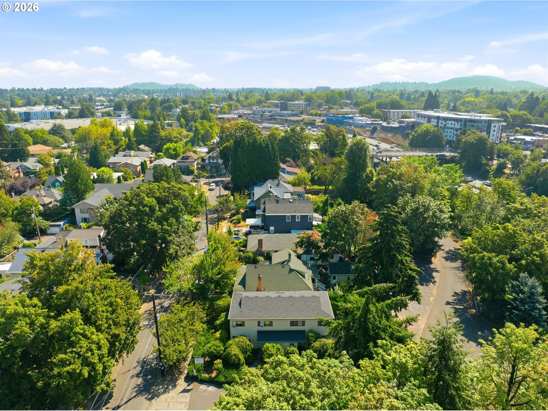 2522 NE MULTNOMAH ST