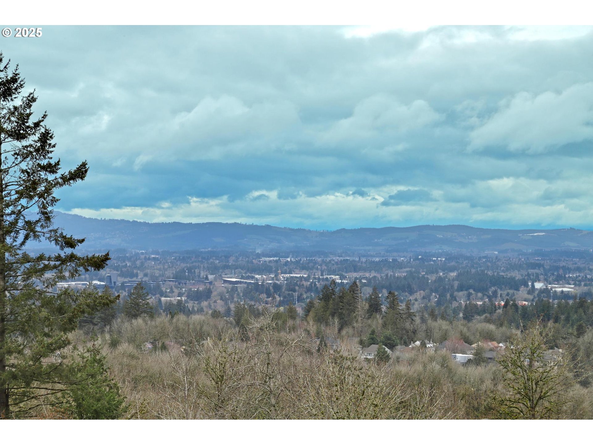 8711 NW TERRACEVIEW CT