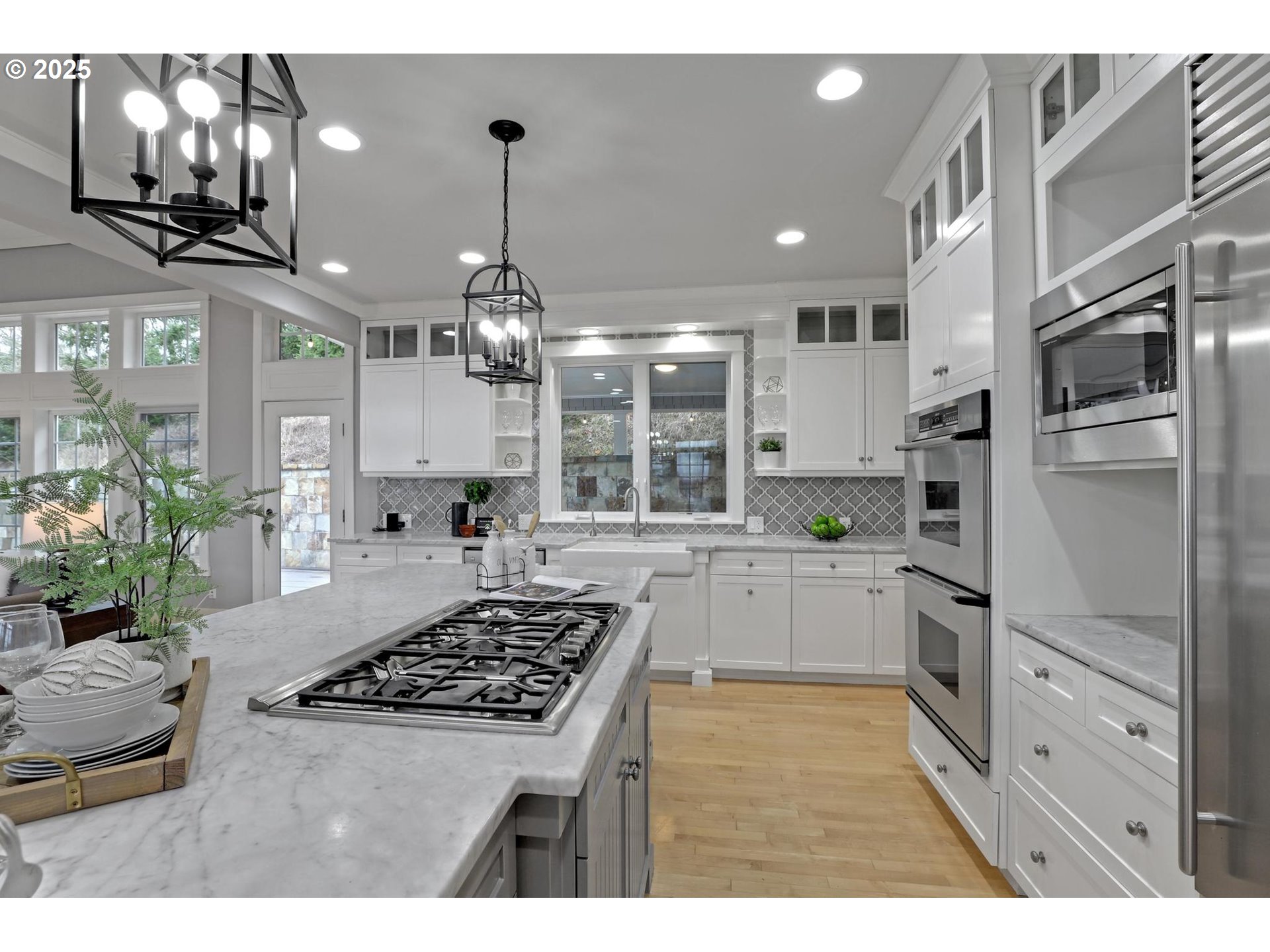 8711 NW TERRACEVIEW CT