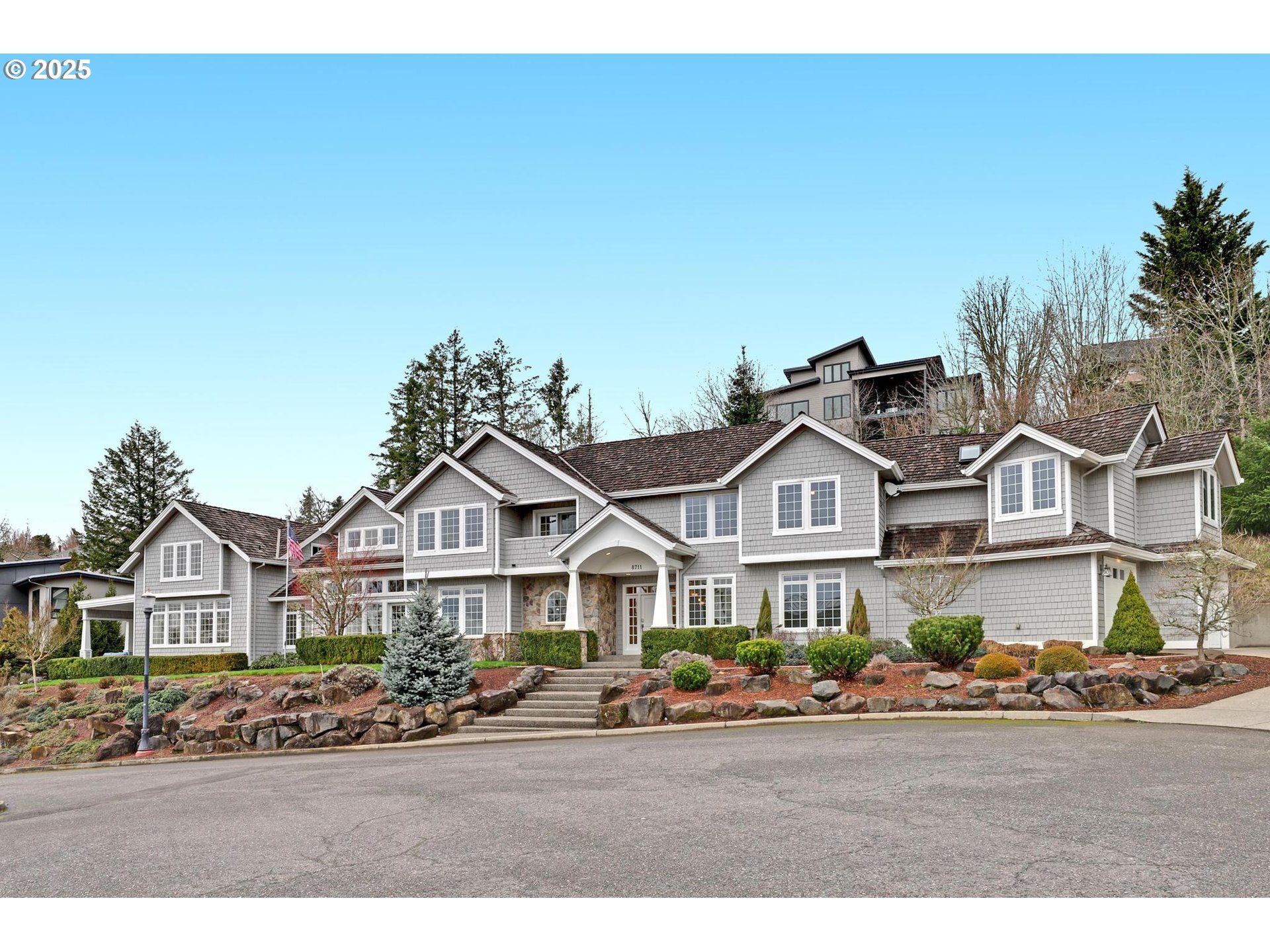 8711 NW TERRACEVIEW CT