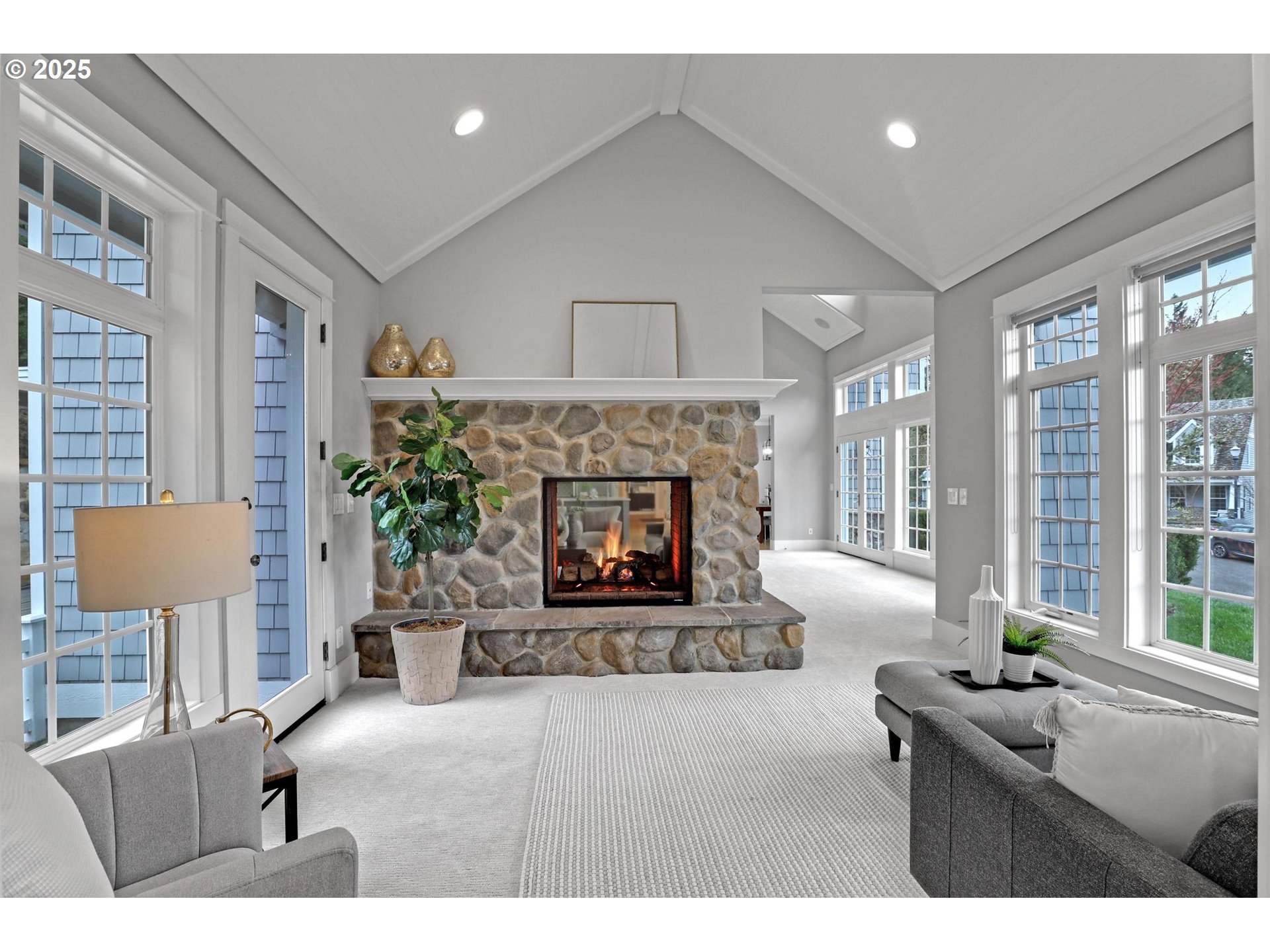 8711 NW TERRACEVIEW CT