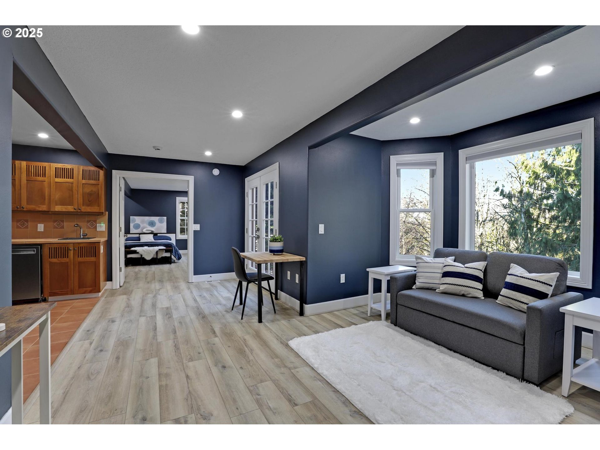 8033 NW HAZELTINE ST