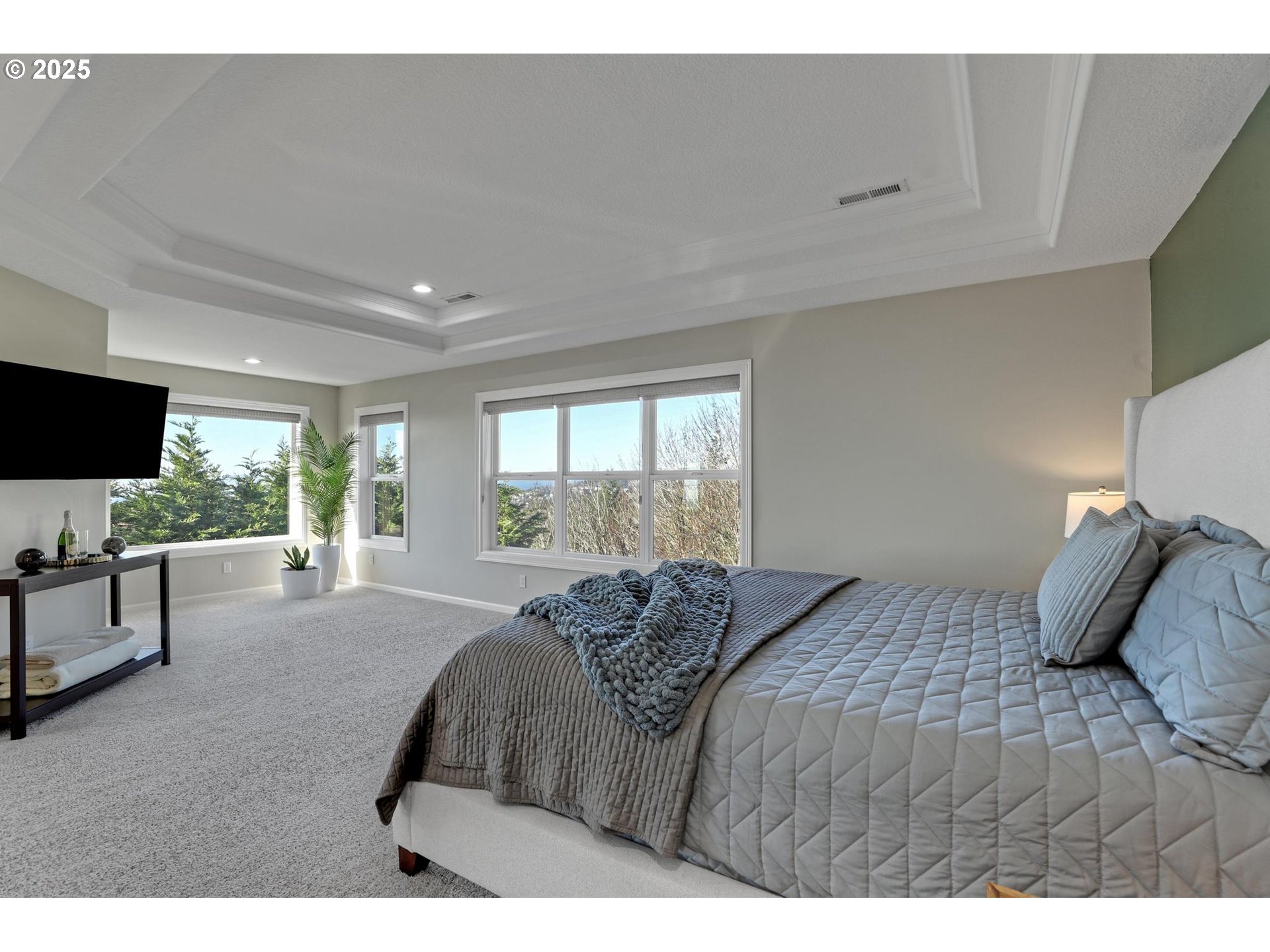 8033 NW HAZELTINE ST