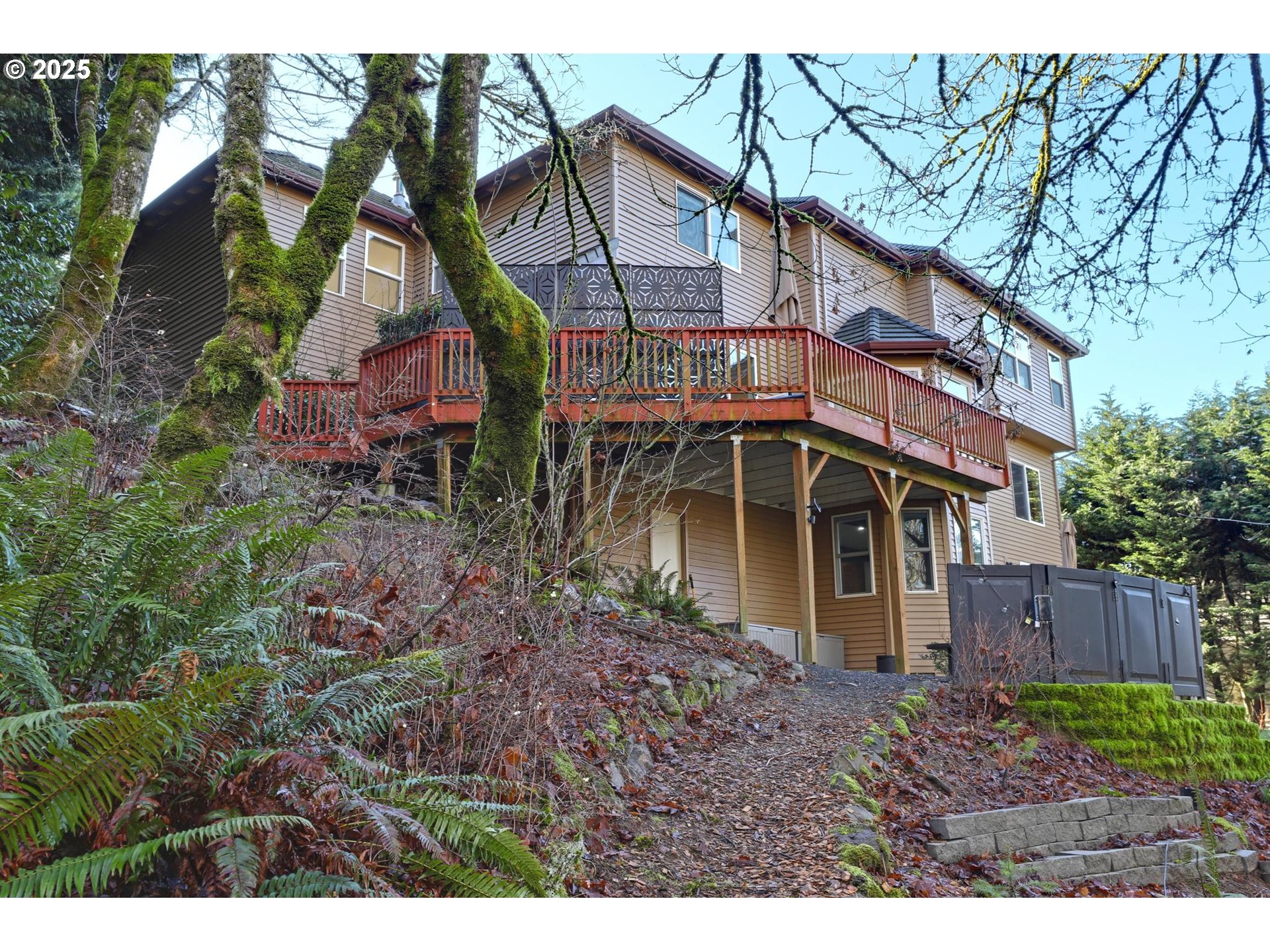 8033 NW HAZELTINE ST