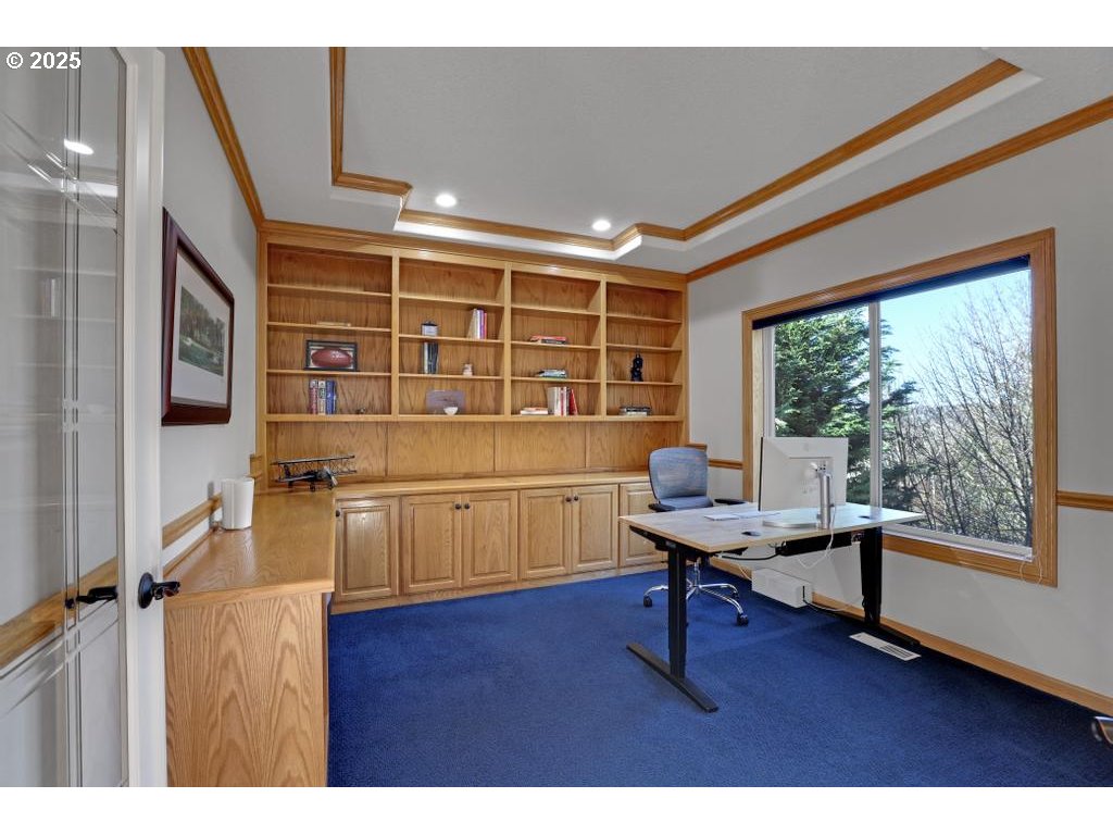 8033 NW HAZELTINE ST