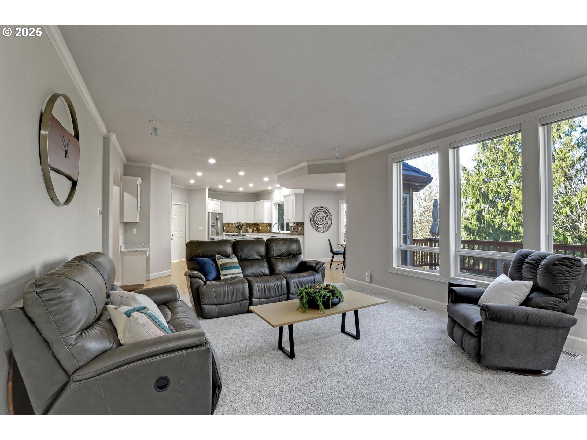 8033 NW HAZELTINE ST