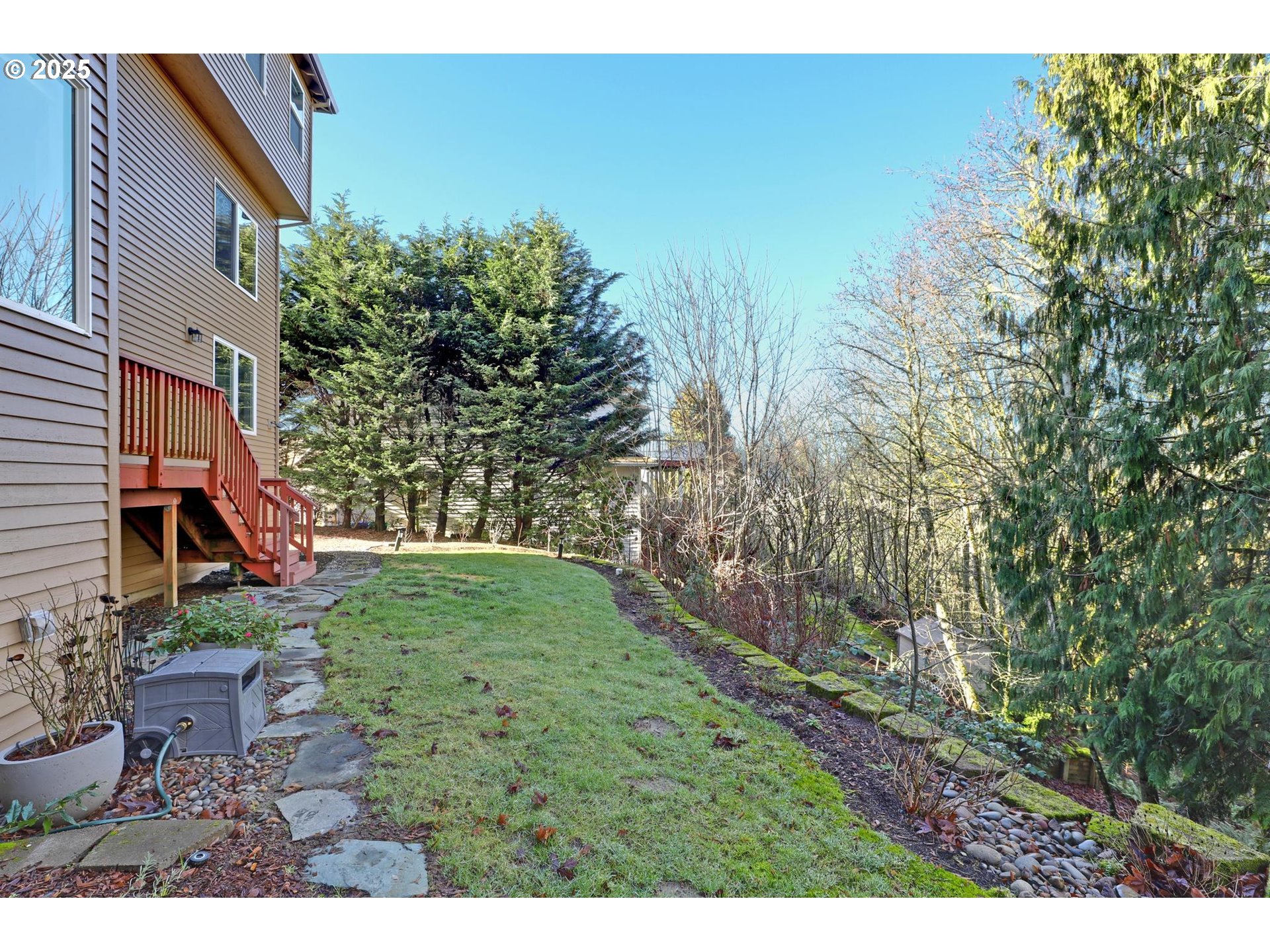 8033 NW HAZELTINE ST