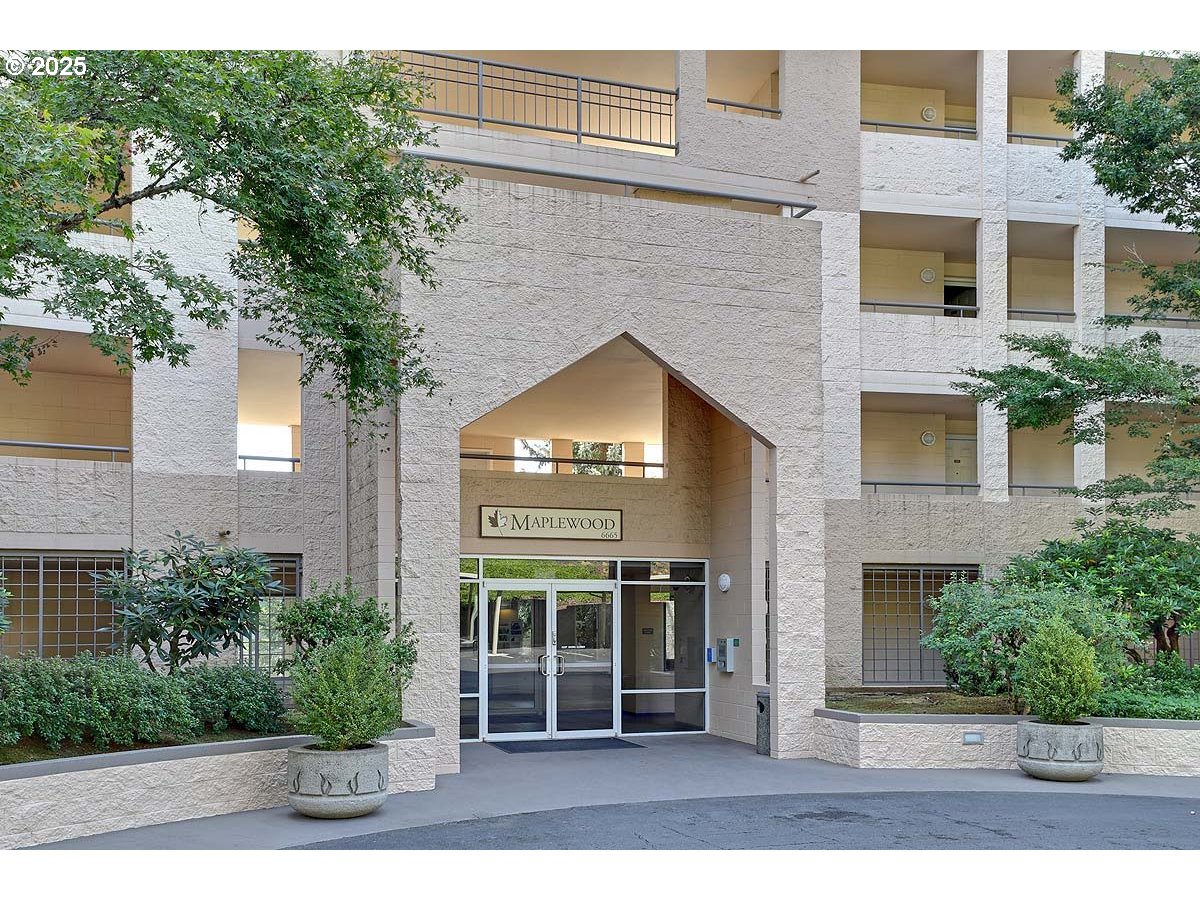 6665 W BURNSIDE RD #438