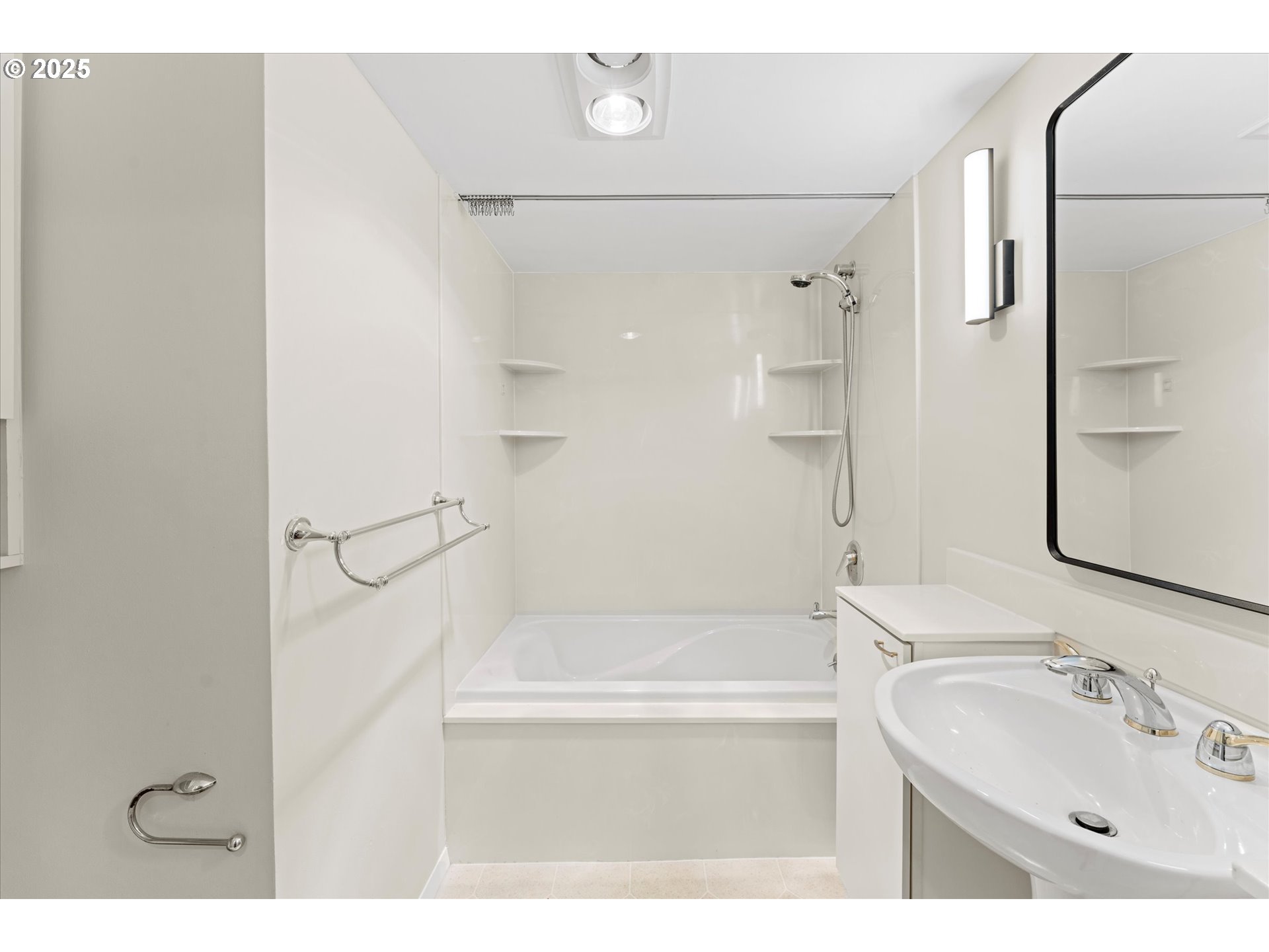 6665 W BURNSIDE RD #438