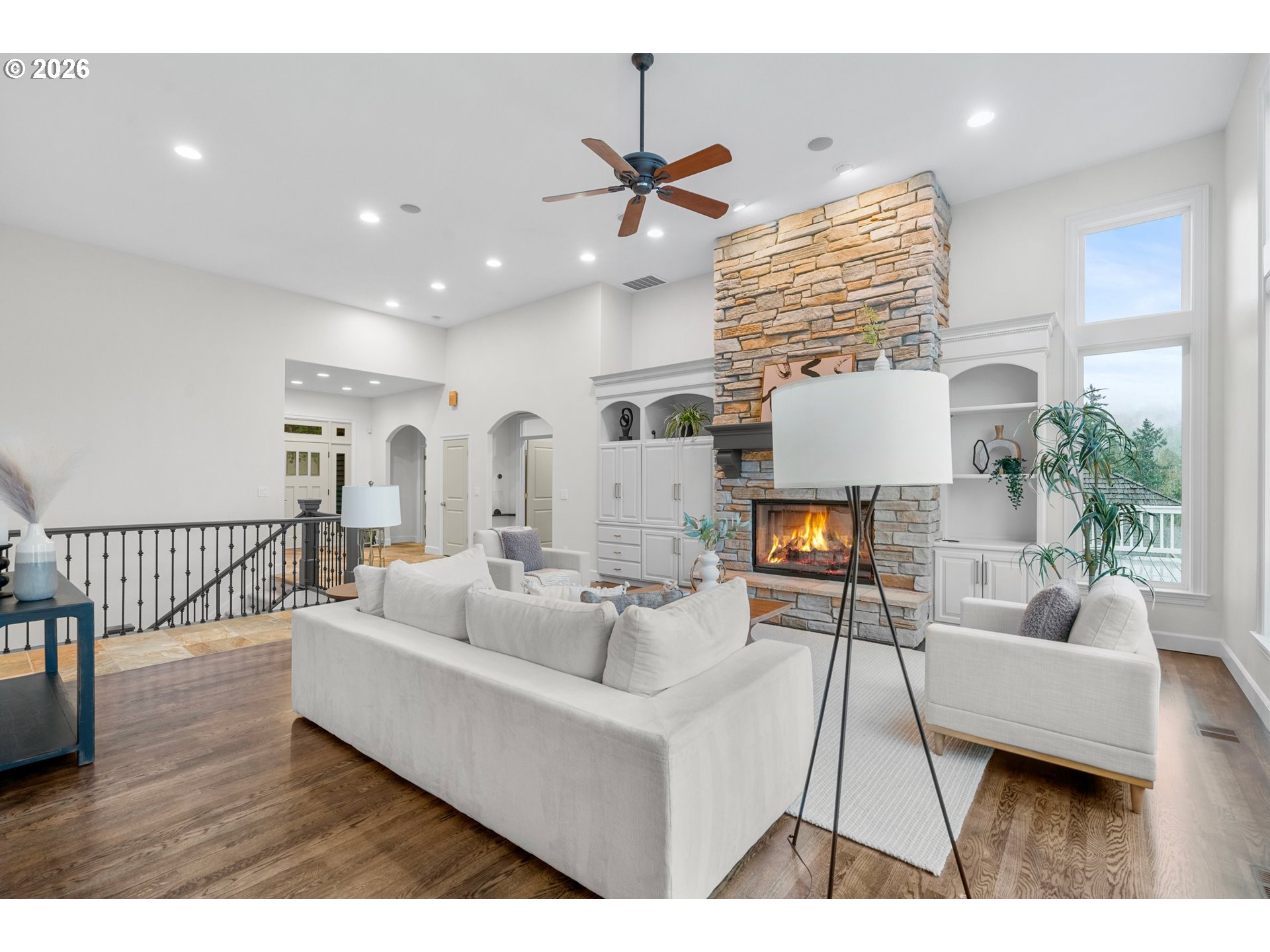 1811 NW CEDAR RIDGE DR