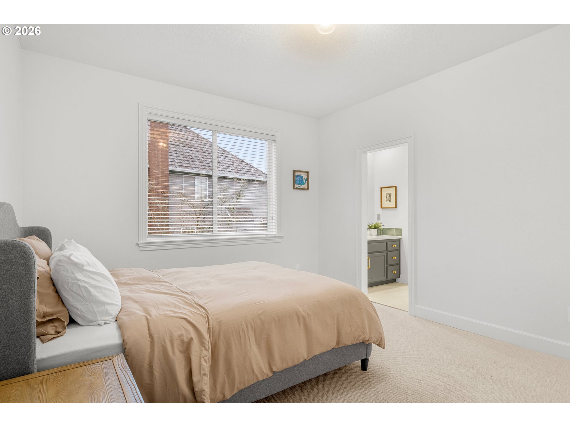 1811 NW CEDAR RIDGE DR