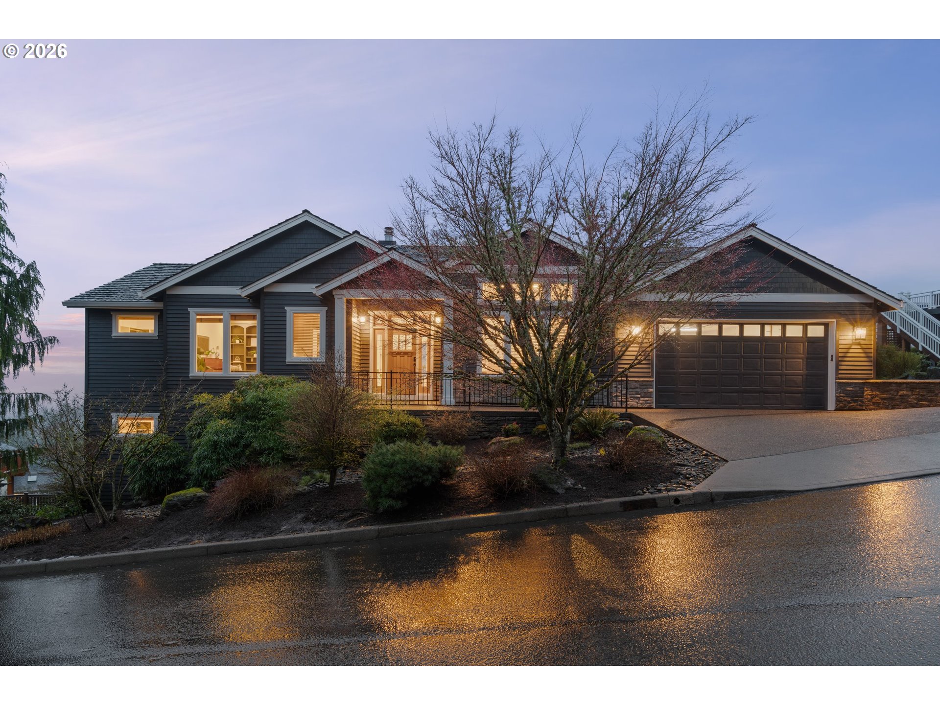 1811 NW CEDAR RIDGE DR