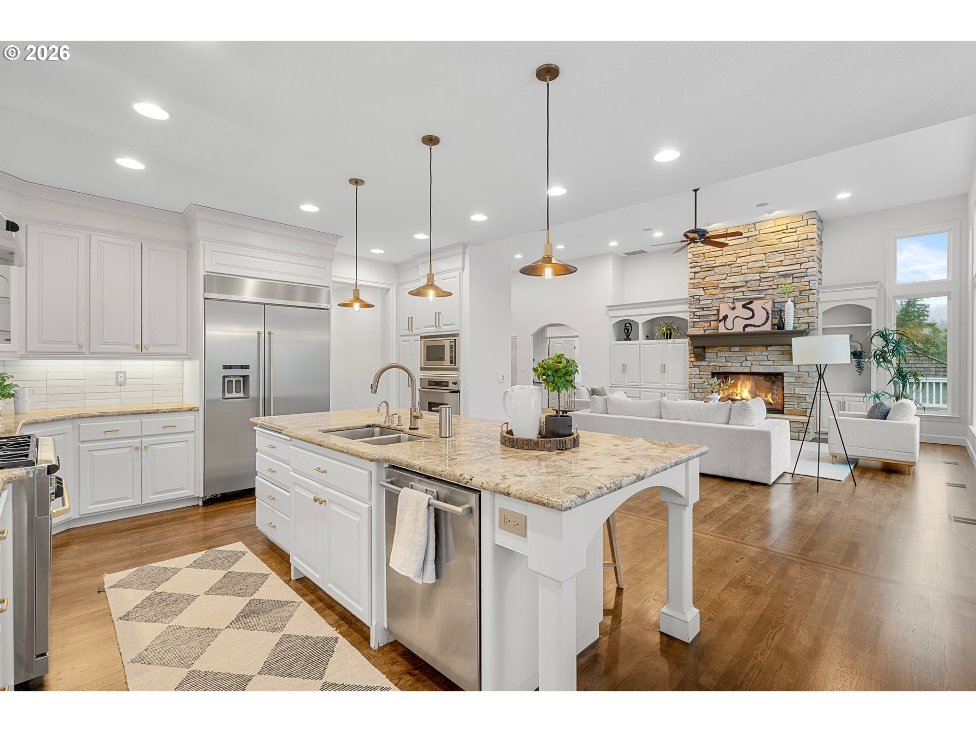 1811 NW CEDAR RIDGE DR