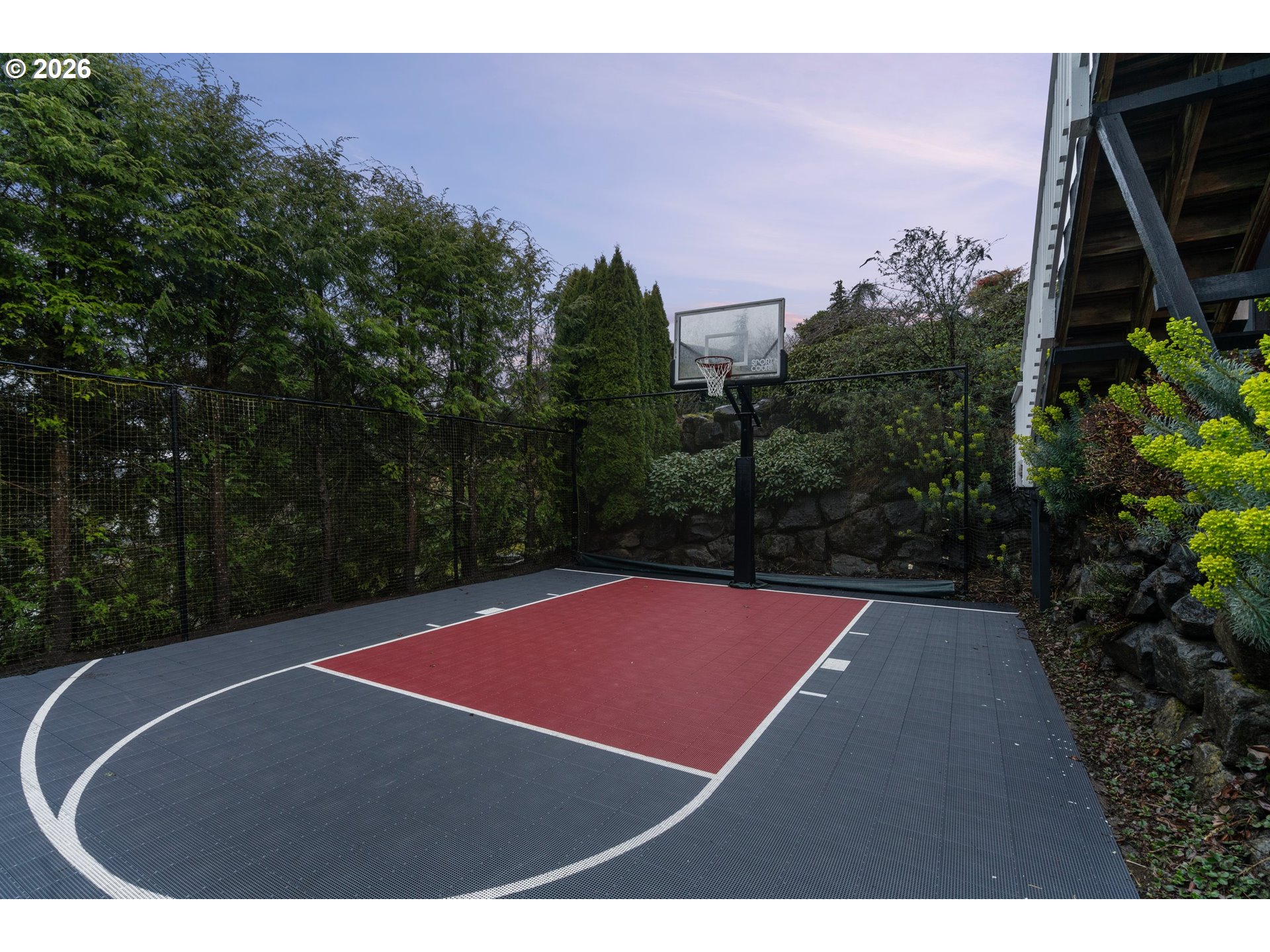 1811 NW CEDAR RIDGE DR