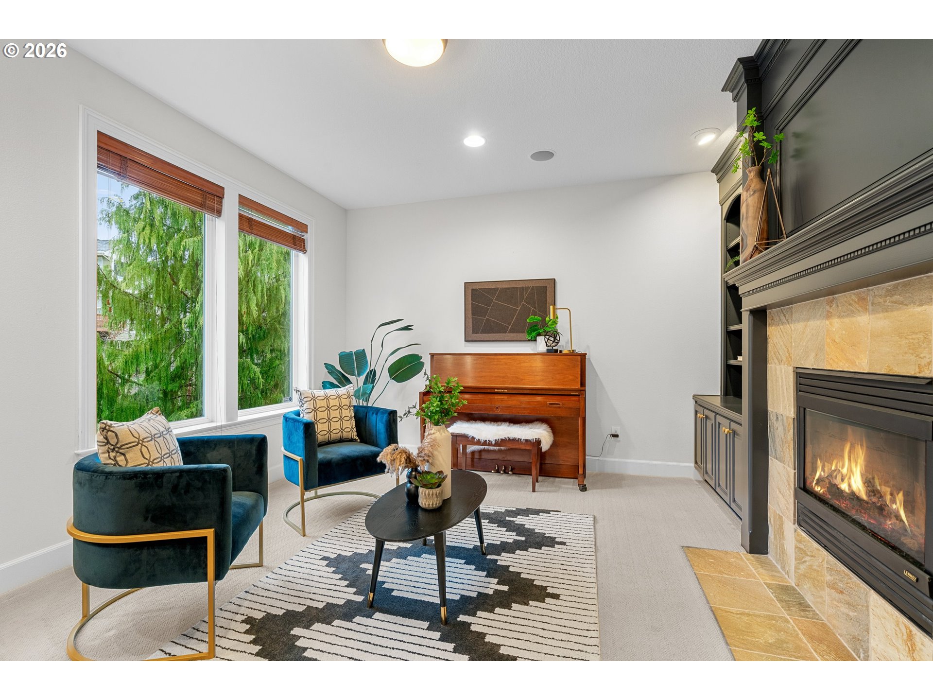 1811 NW CEDAR RIDGE DR