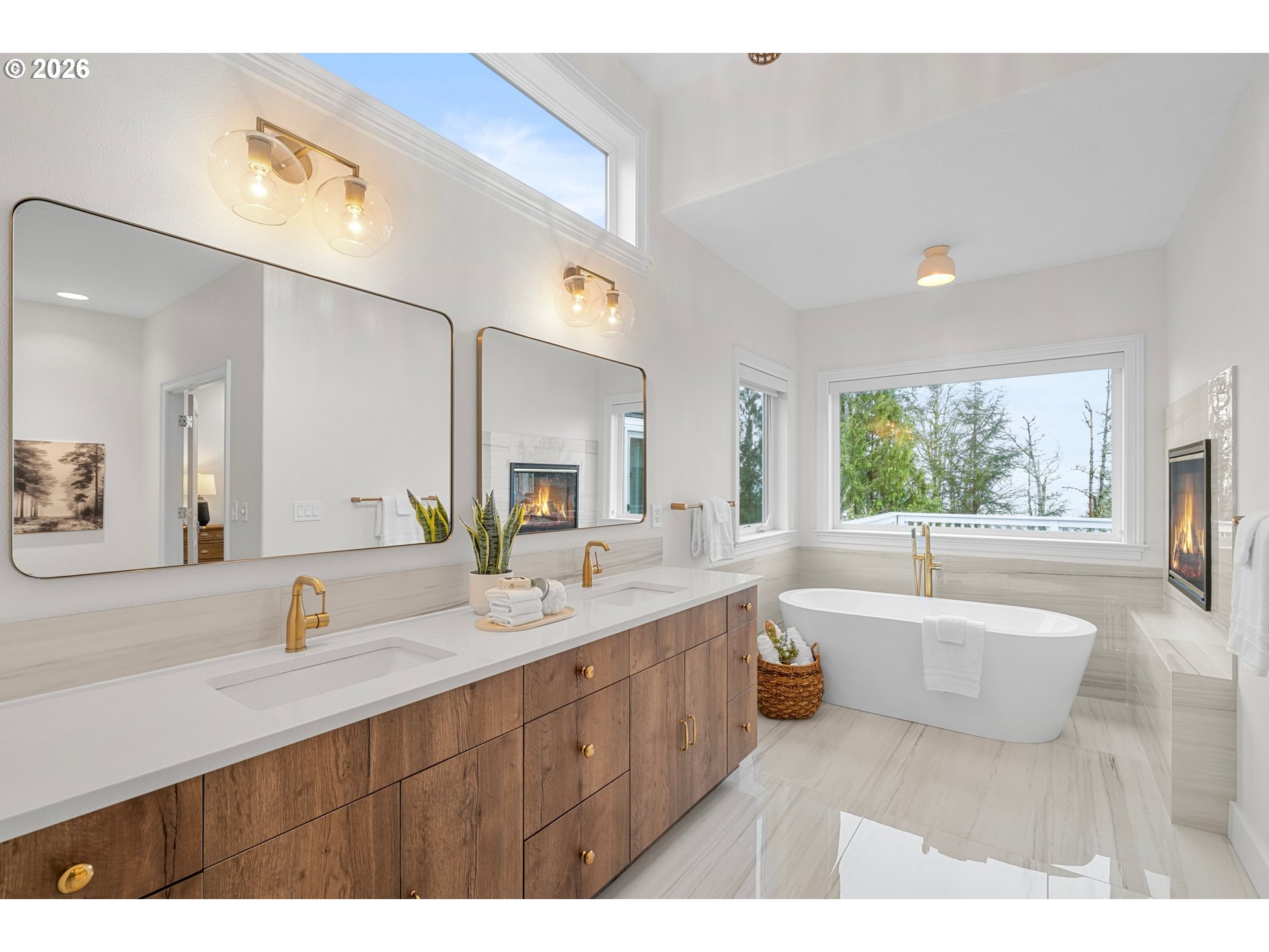 1811 NW CEDAR RIDGE DR