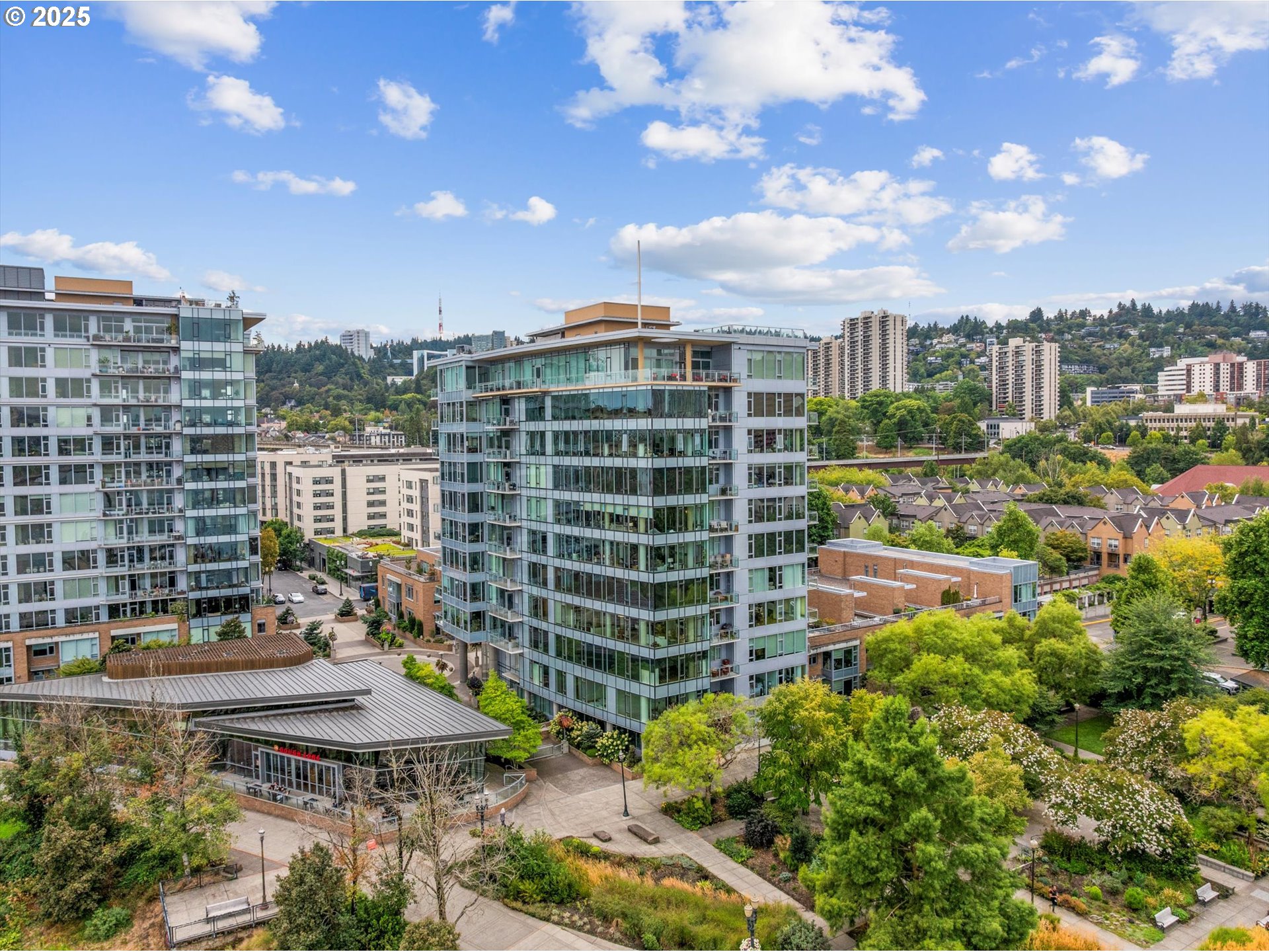 1900 S RIVER DR N402