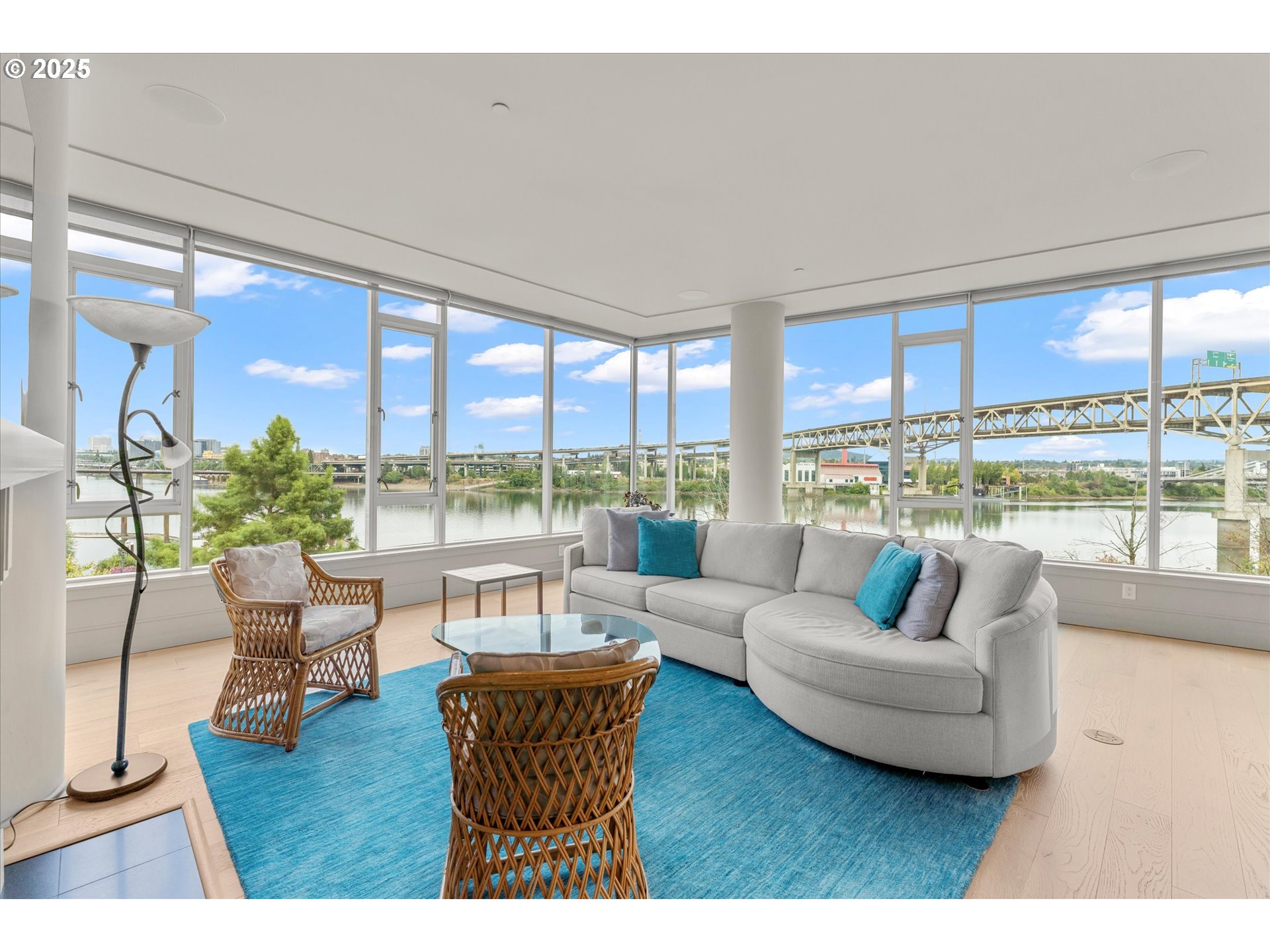 1900 S RIVER DR N402