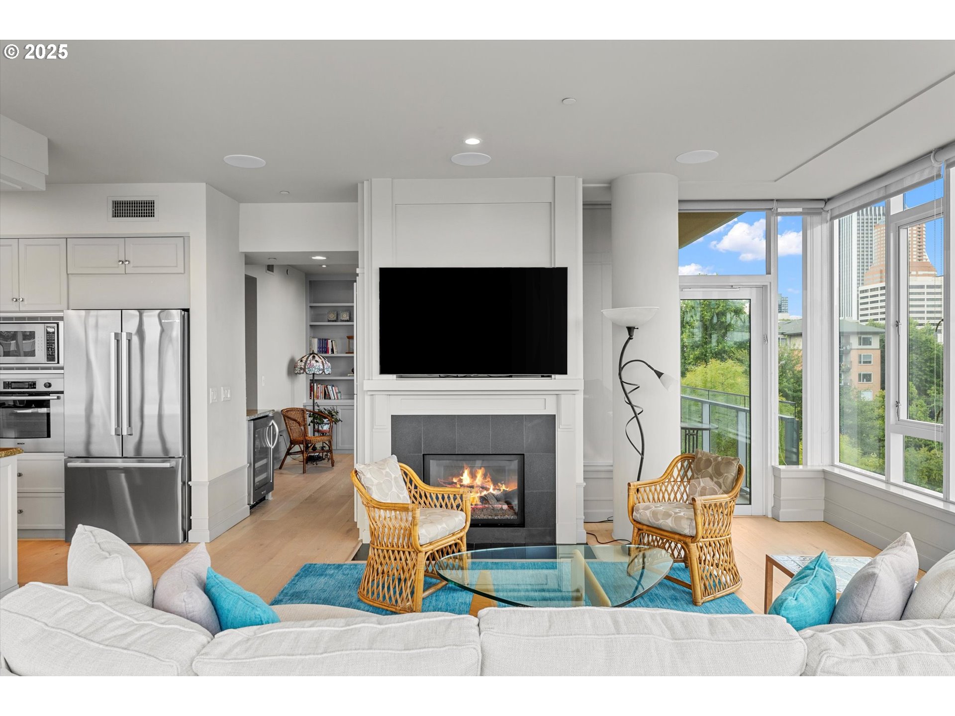 1900 S RIVER DR N402