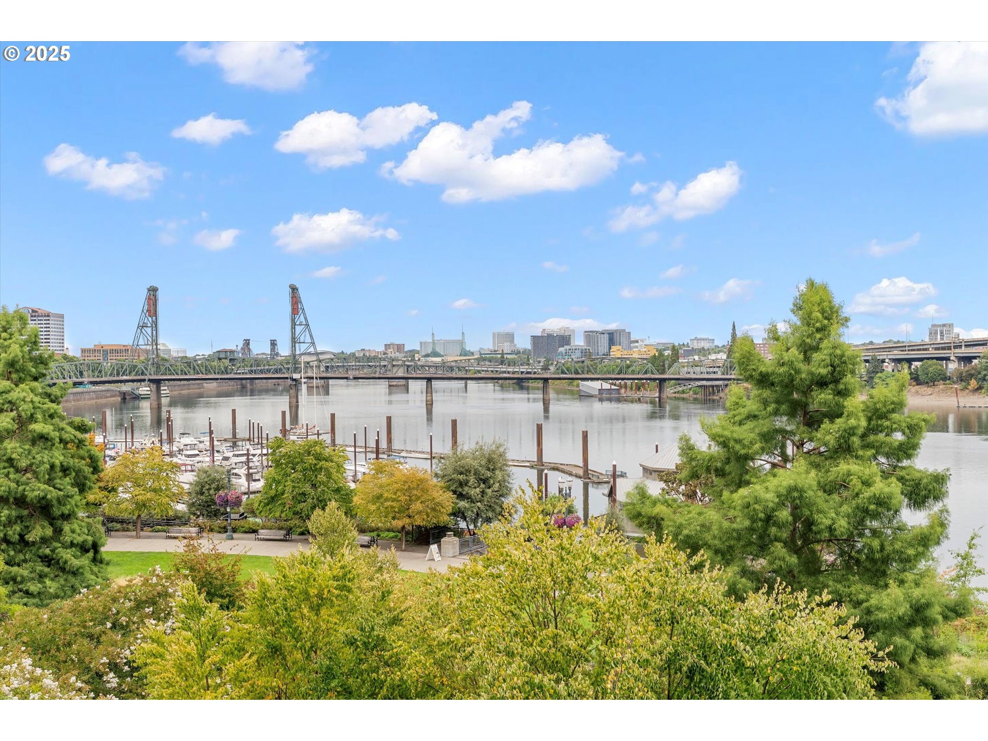 1900 S RIVER DR N402