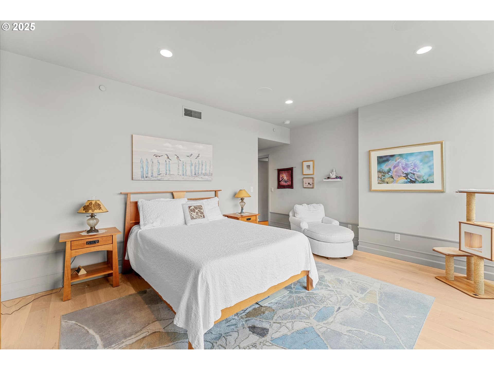 1900 S RIVER DR N402