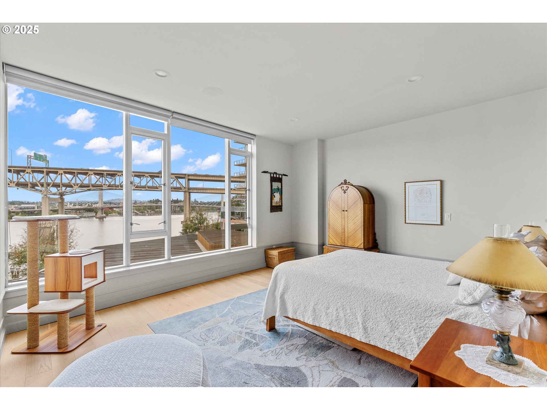 1900 S RIVER DR N402