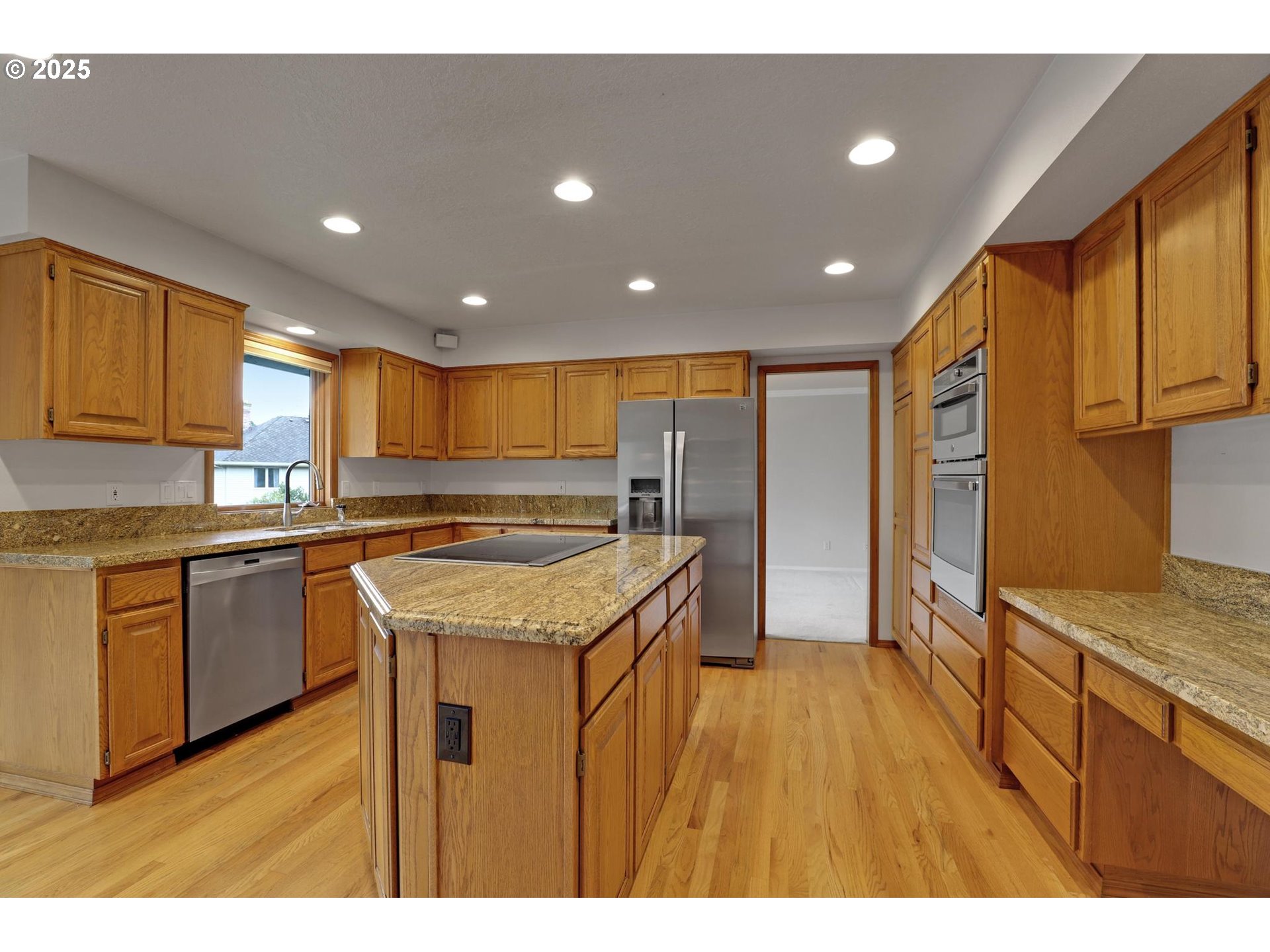 12720 NW CREEKSIDE DR