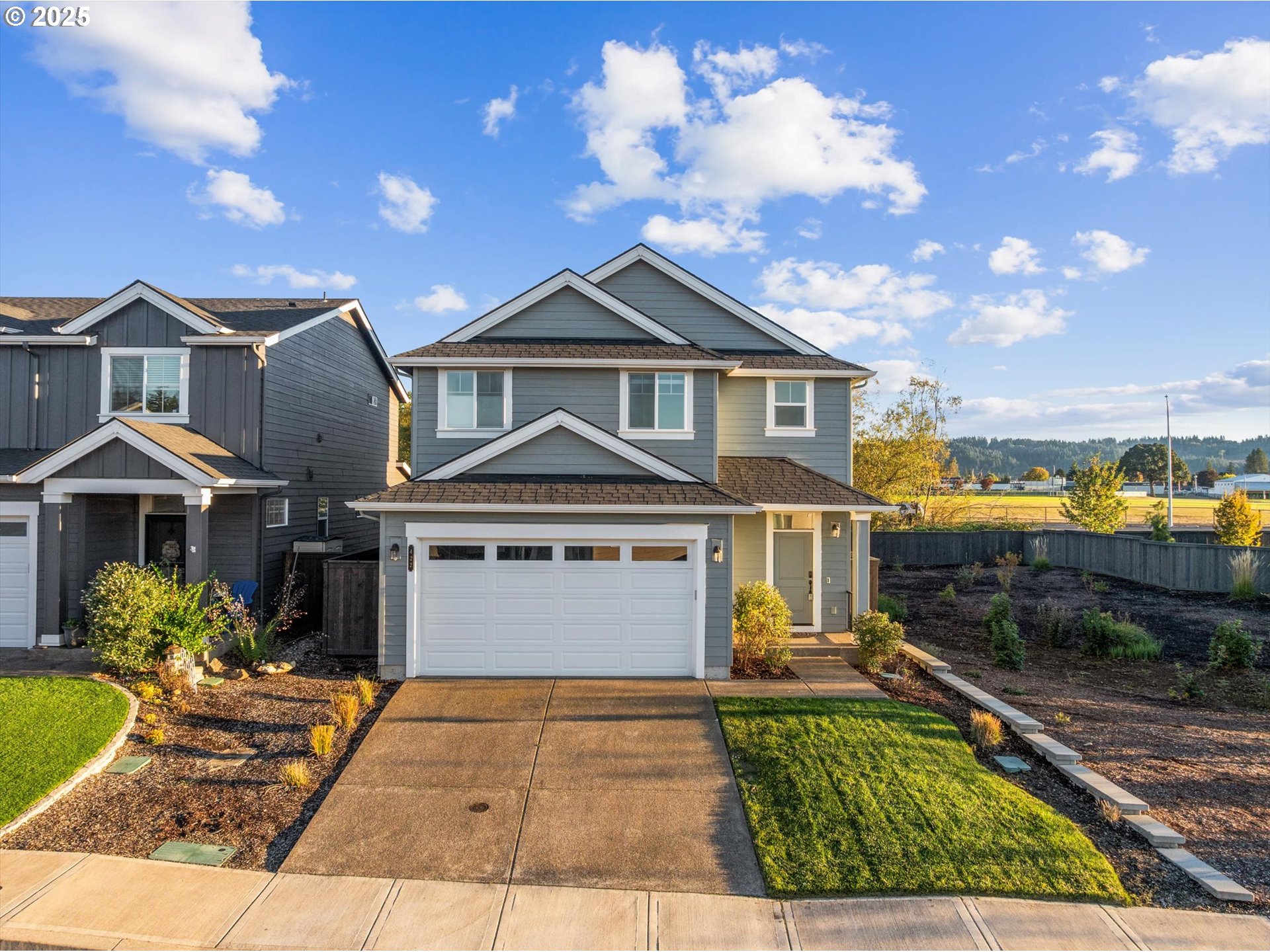 422 NE TIMBERLINE ST