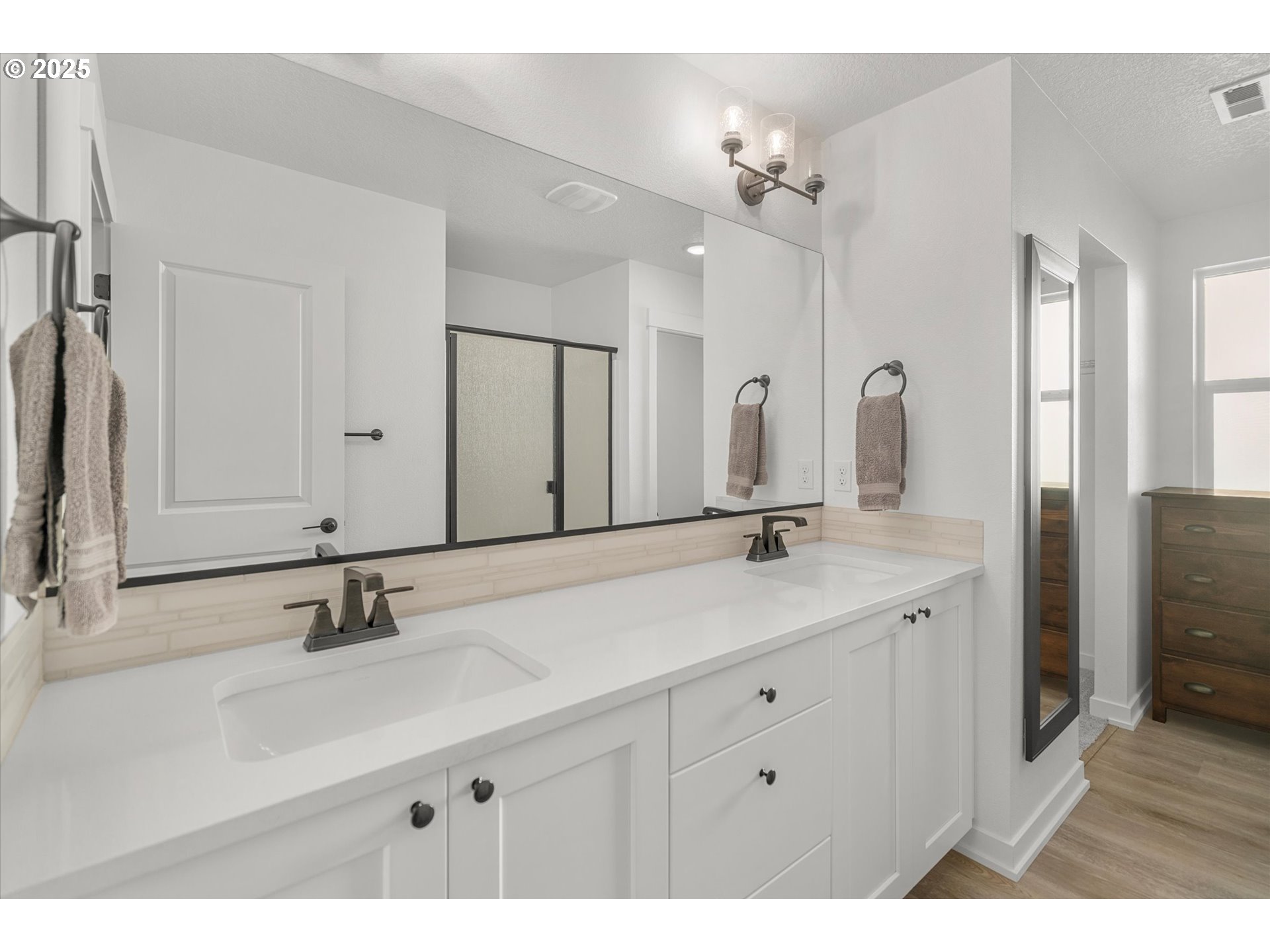 422 NE TIMBERLINE ST