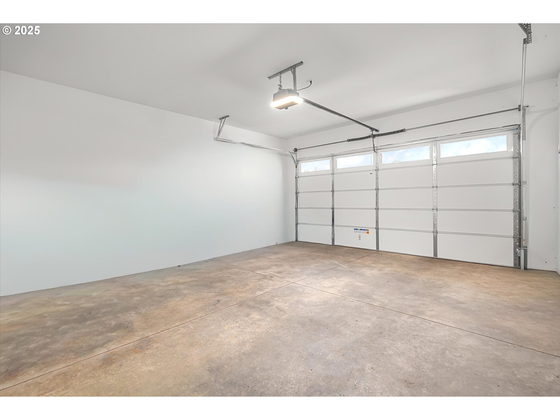 422 NE TIMBERLINE ST