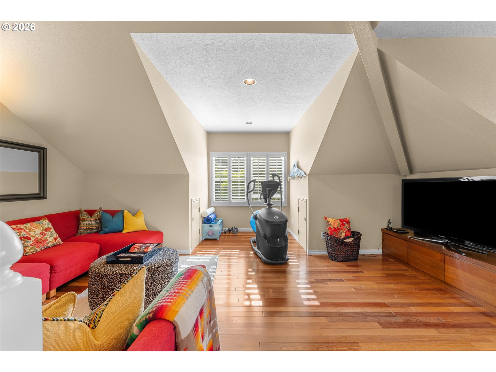 752 SW REGENCY TER
