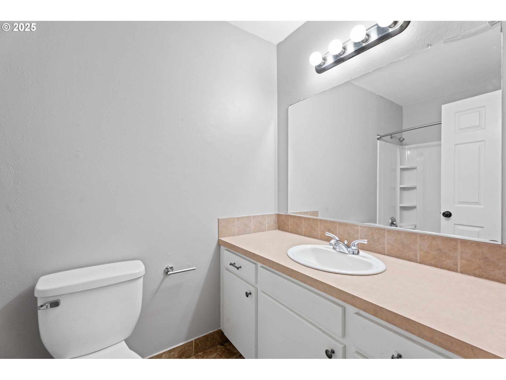 11255 SW SPRINGWOOD DR