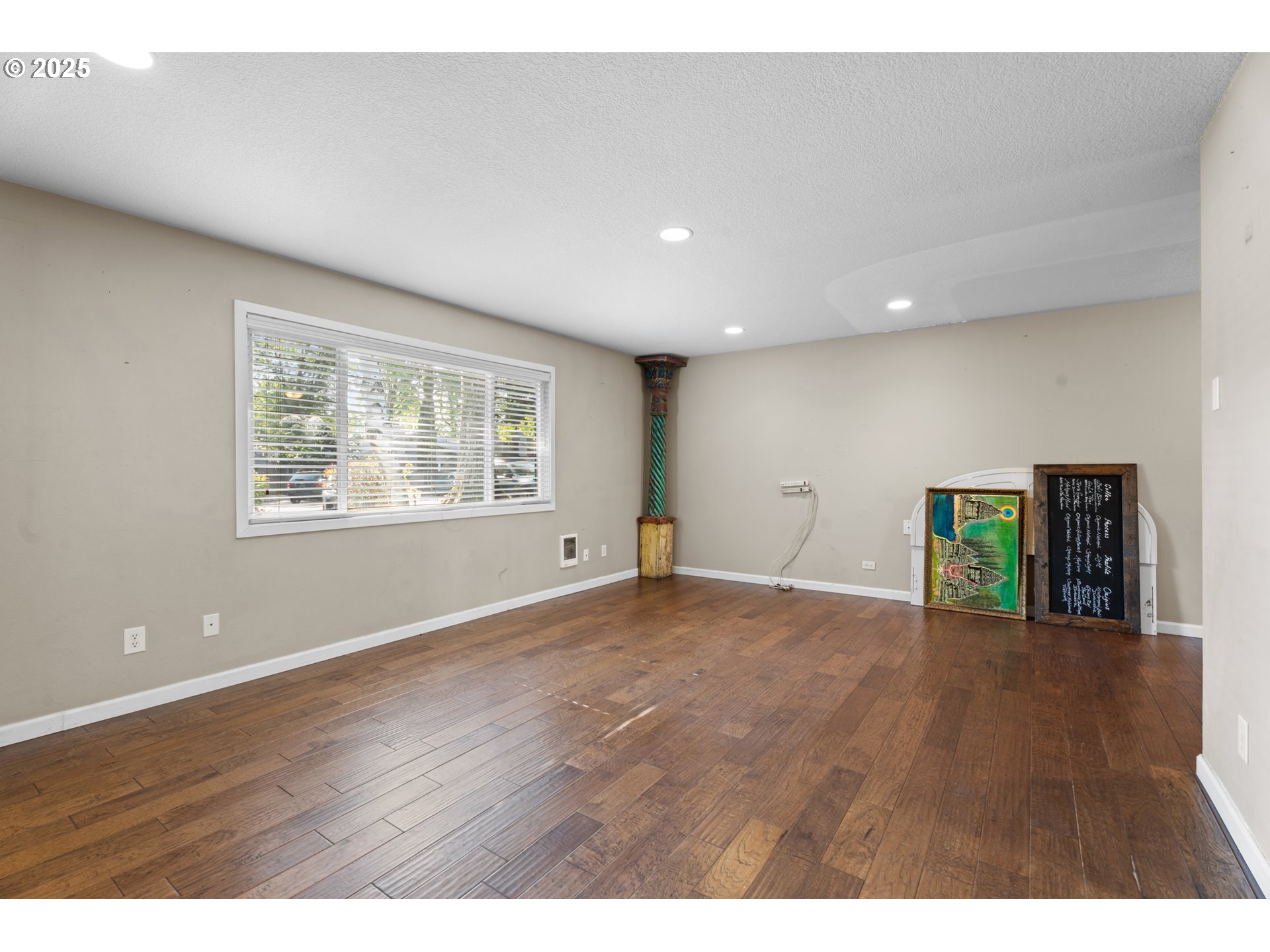 11255 SW SPRINGWOOD DR