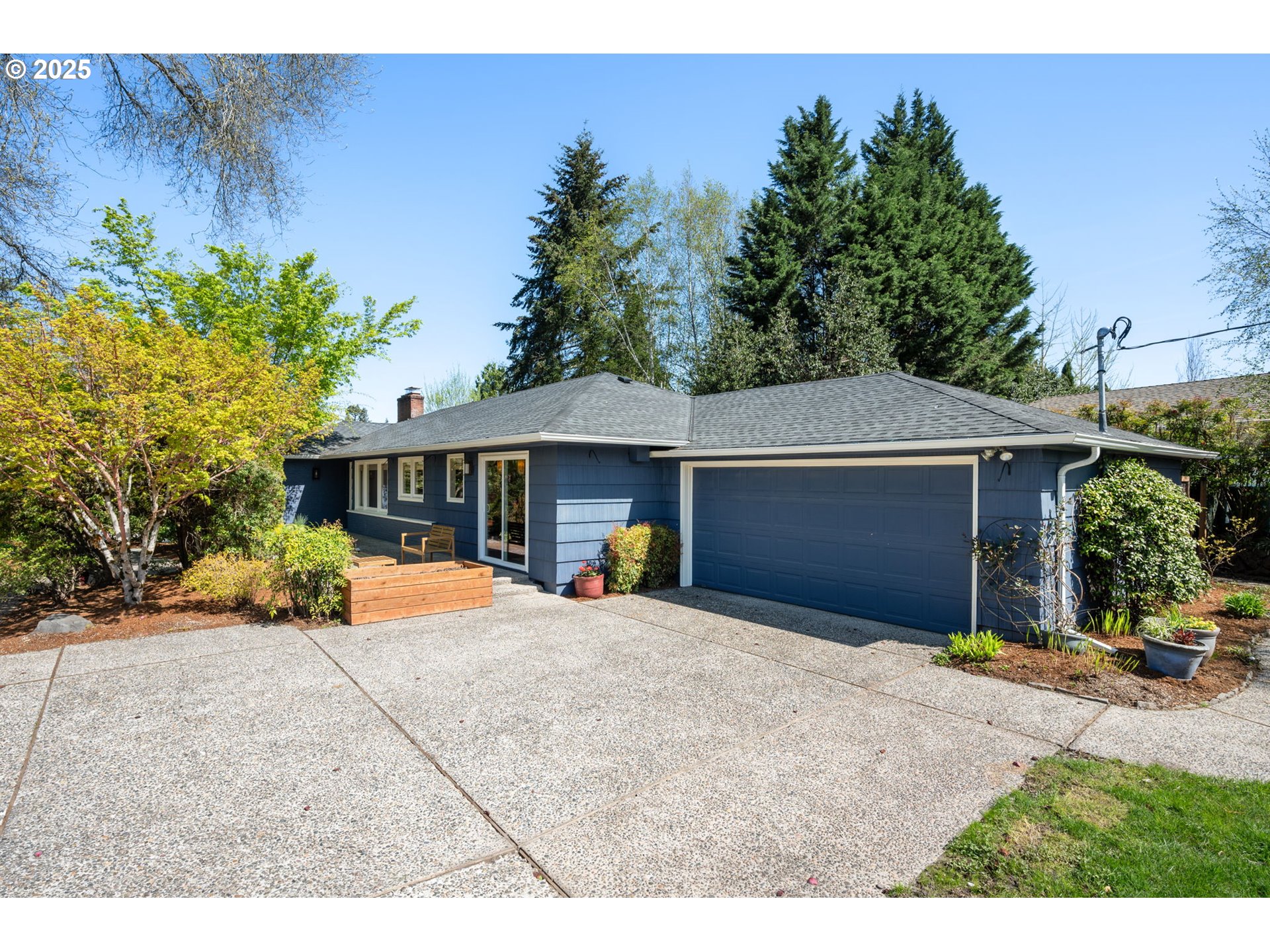 8375 SW CRESTWOOD LN