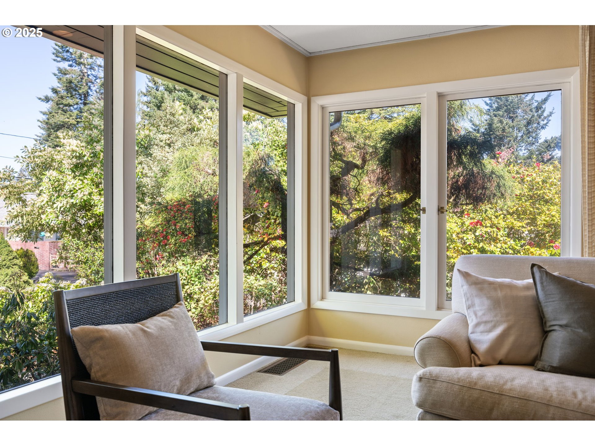 8375 SW CRESTWOOD LN