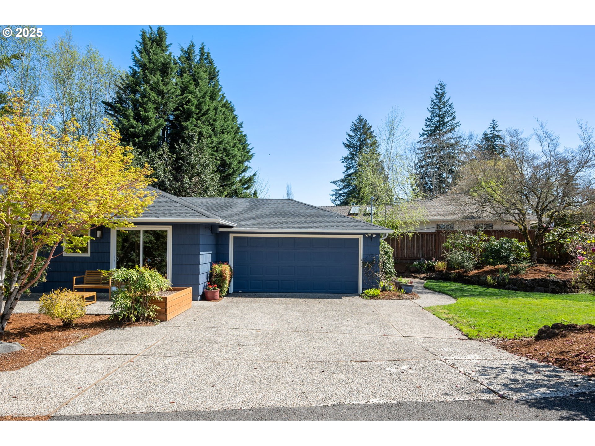 8375 SW CRESTWOOD LN